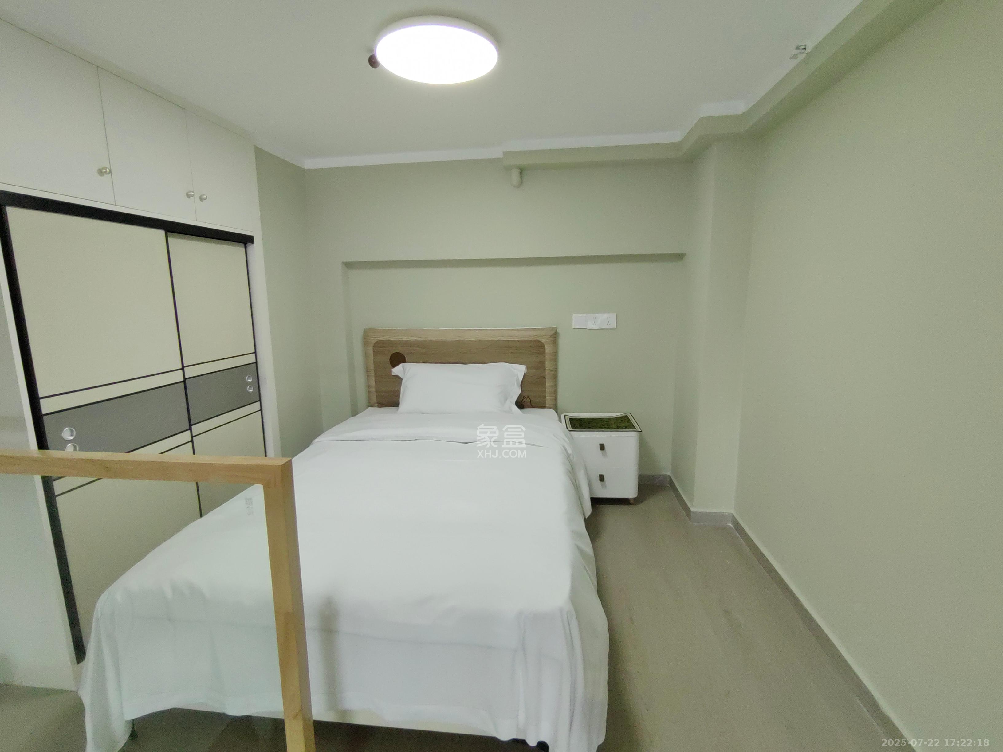 卓越伊景苑  1室1厅1卫    1700.0元/月室内图