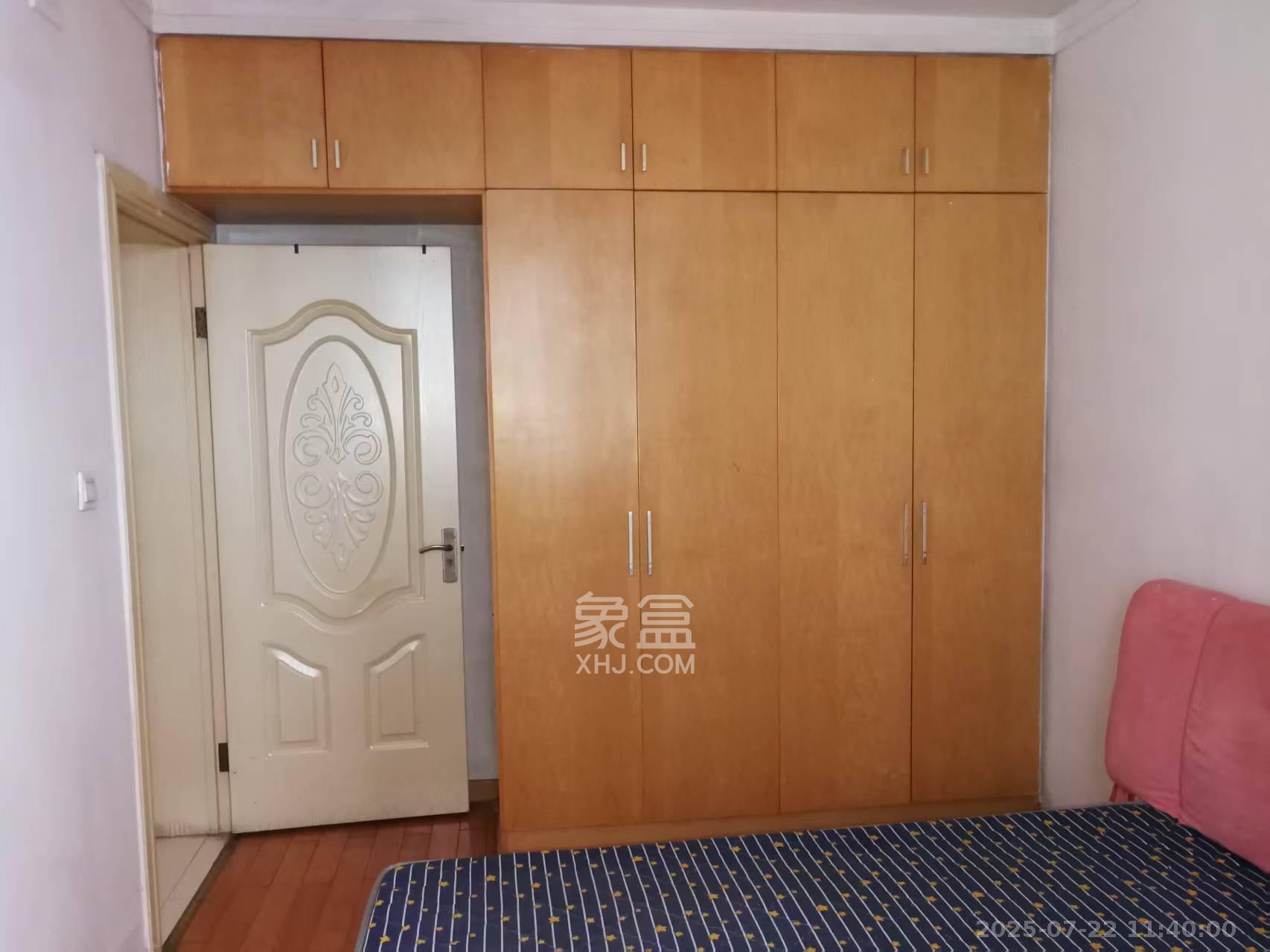 金泰小区 1室2厅1卫 1800.0元/月 金泰小区 1室2厅1卫 1800.0元/月室内图