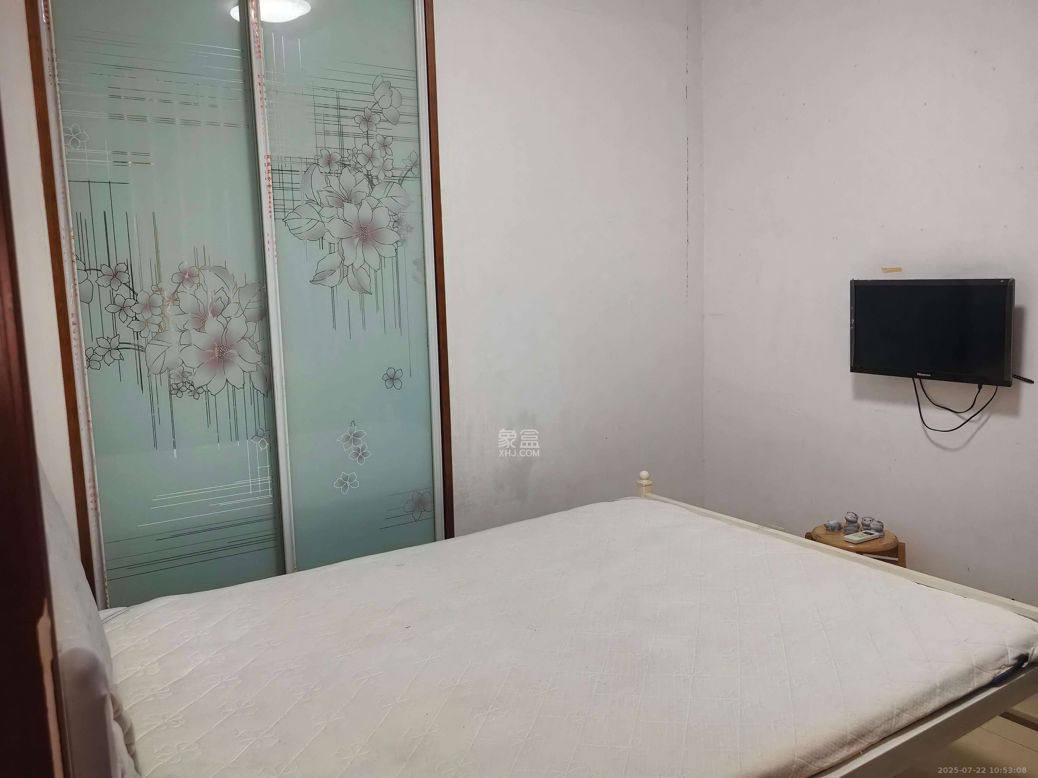 西龙苑安置小区（西垅苑小区）  1室0厅0卫   800.00元/月