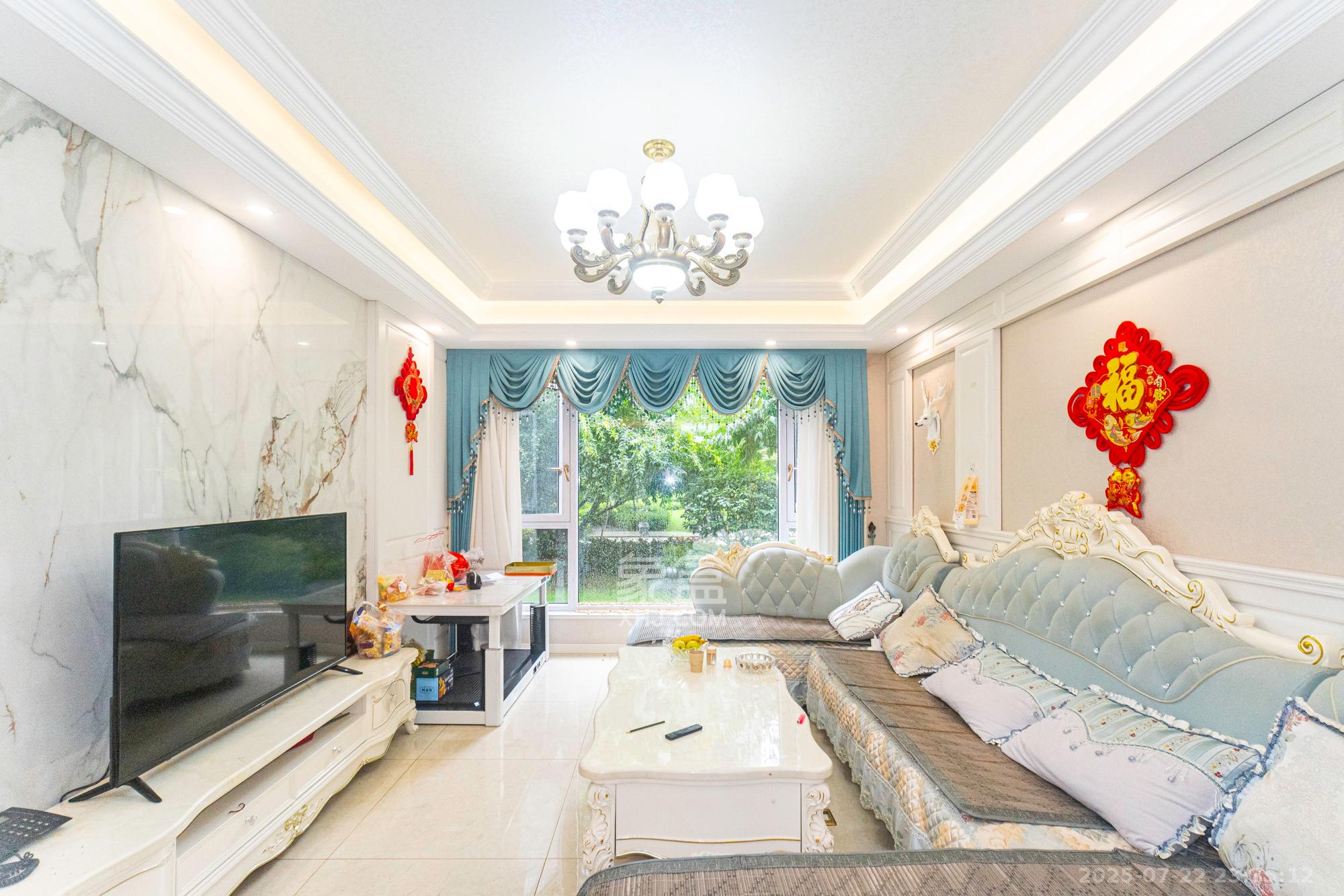 中交建发松雅院 4室2厅2卫 138.0万 中交建发松雅院 4室2厅2卫 138.0万客厅