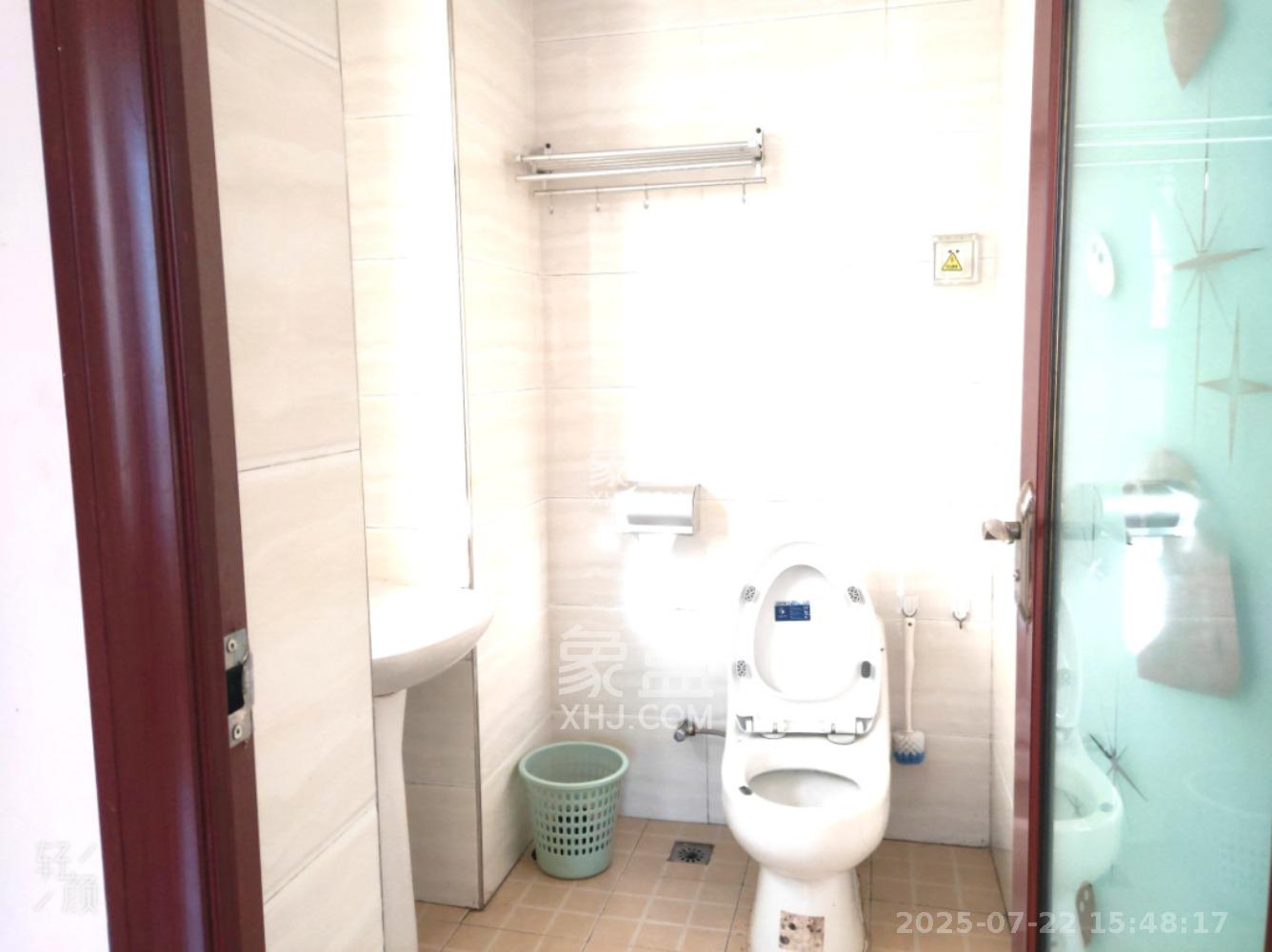 奥克斯广场  3室2厅1卫    3000.0元/月 奥克斯广场  3室2厅1卫    3000.0元/月室内图