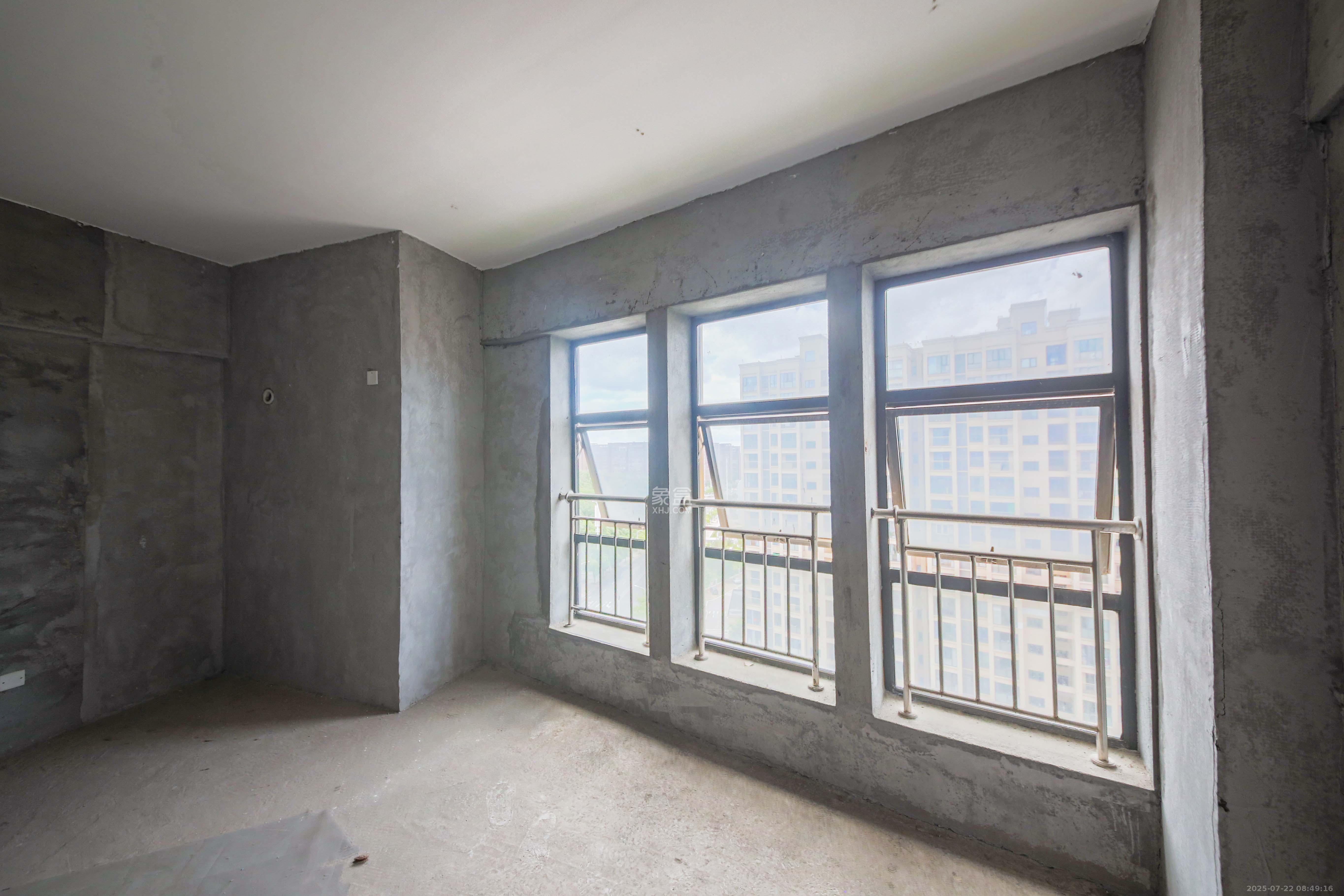 安泰嘉园(湘府邻伴)  1室1厅1卫    50.0万 安泰嘉园(湘府邻伴)  1室1厅1卫    50.0万卧室