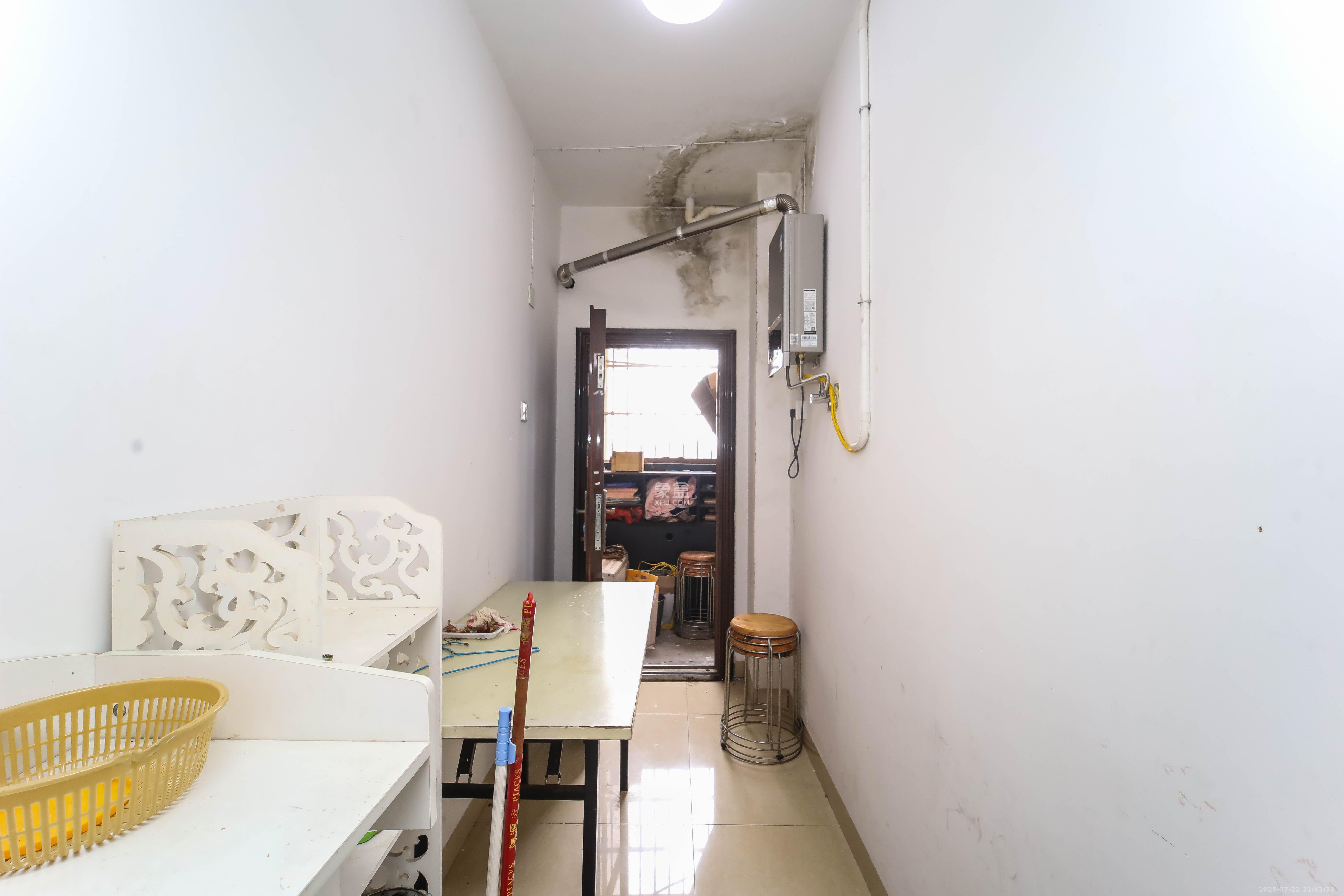 华城广场  1室2厅1卫    119.0万其他