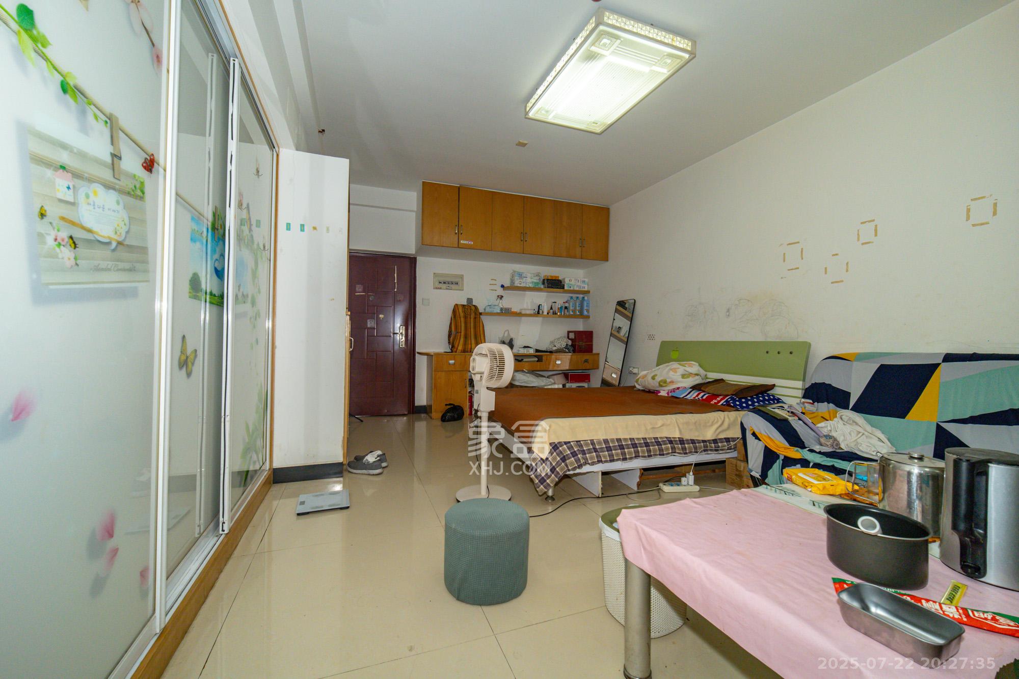 新长海广场  1室1厅1卫   16.00万