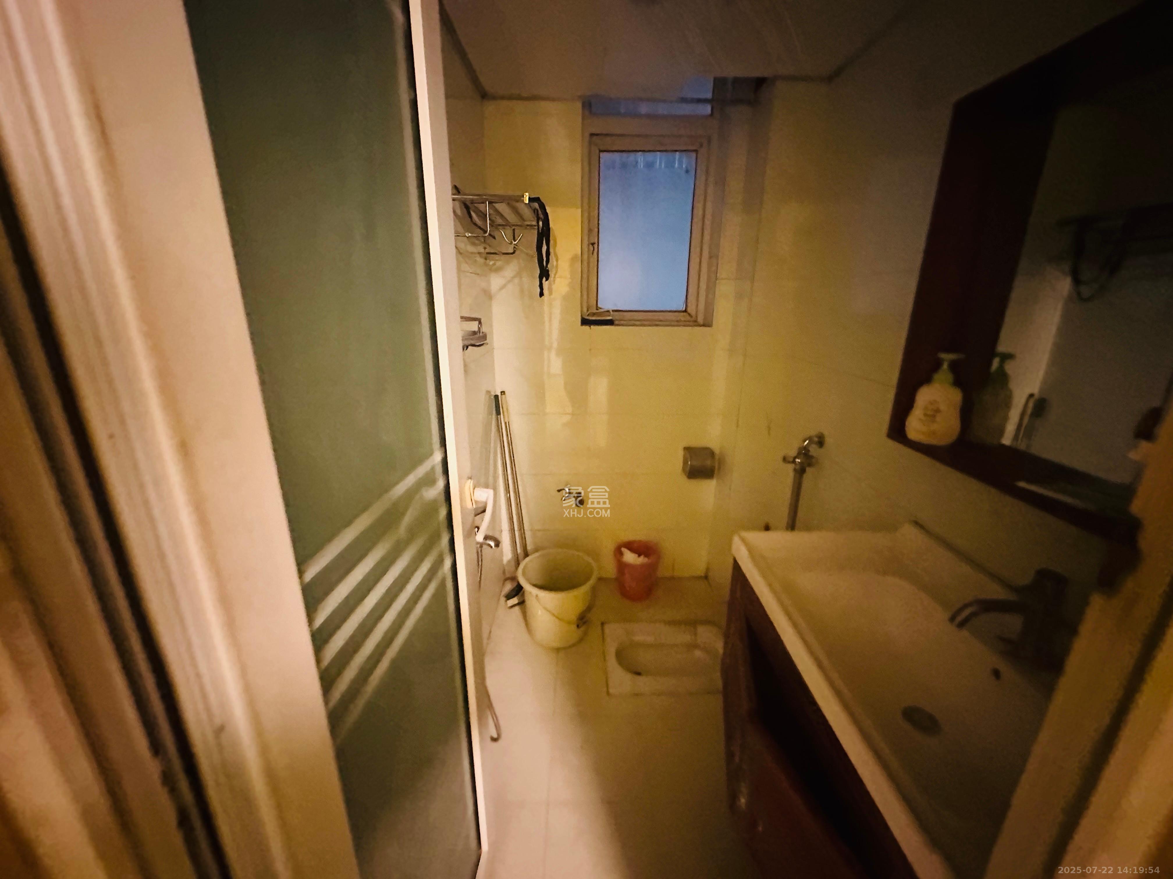 紫薇鑫园  3室2厅1卫    2400.0元/月室内图