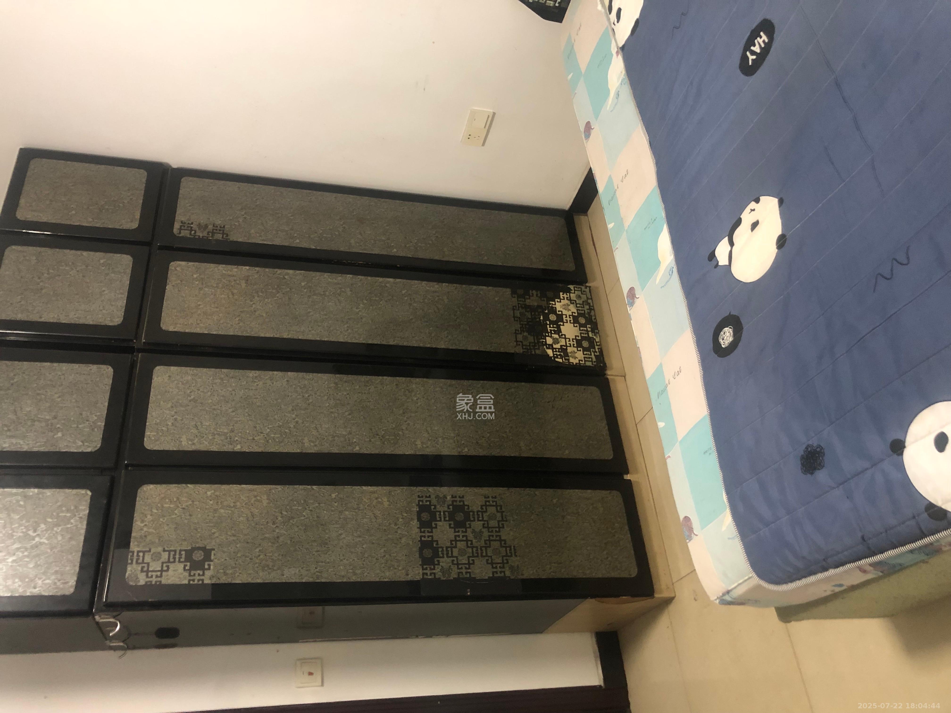 印染厂宿舍  1室1厅1卫    1500.0元/月 印染厂宿舍  1室1厅1卫    1500.0元/月室内图