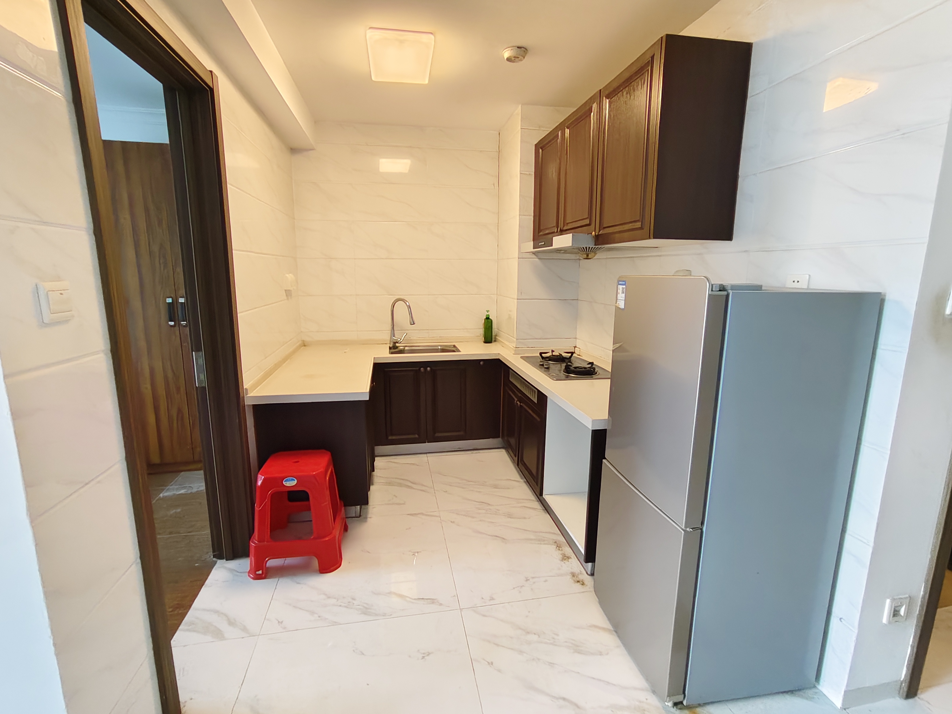 碧桂园一、二期(中央首府) 3室1厅1卫 2600.0元/月 碧桂园一、二期(中央首府) 3室1厅1卫 2600.0元/月室内图