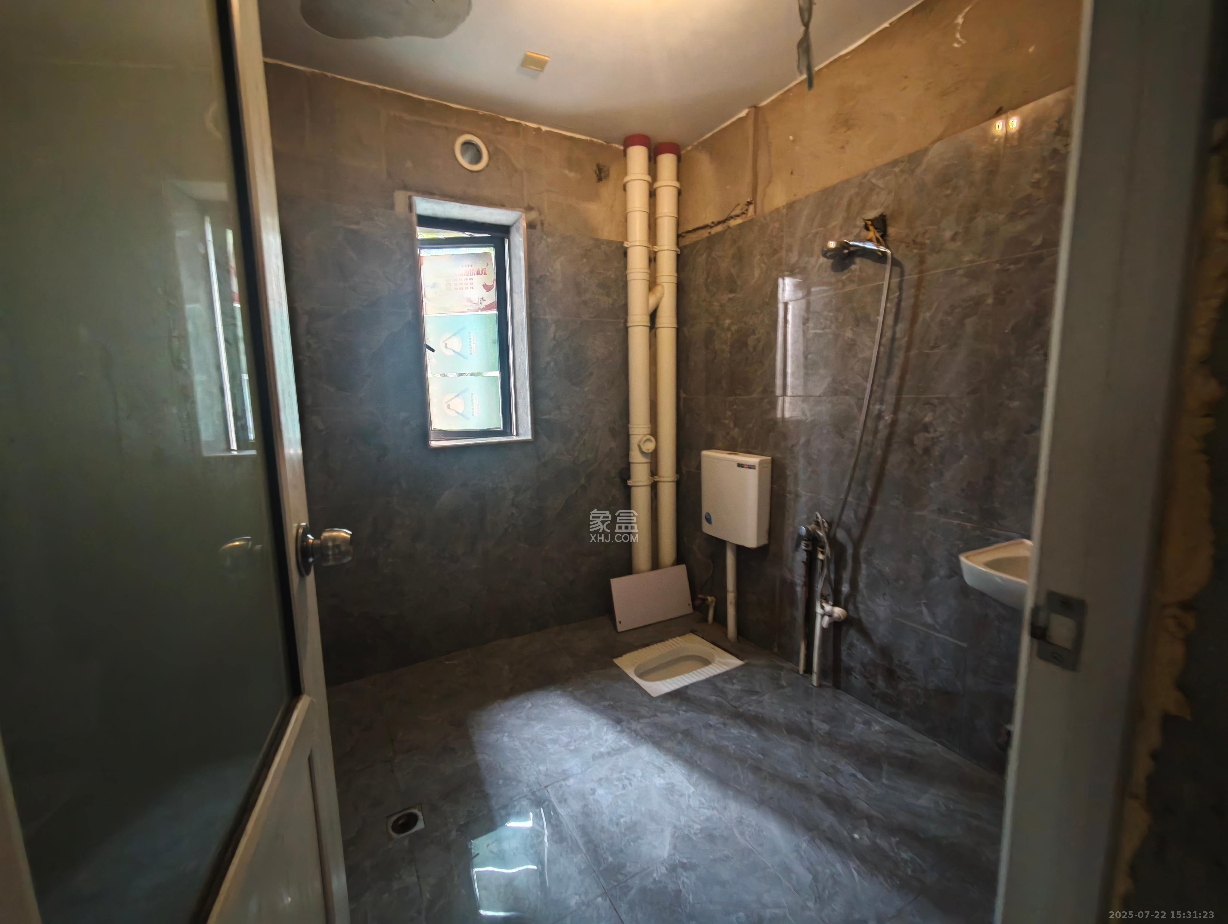 长房东云台 4室2厅2卫 1800.0元/月 长房东云台 4室2厅2卫 1800.0元/月室内图