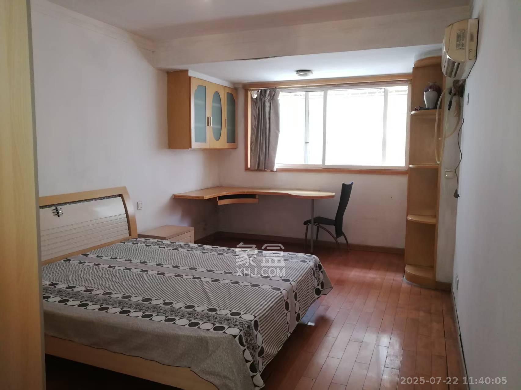 金泰小区 1室2厅1卫 1800.0元/月 金泰小区 1室2厅1卫 1800.0元/月室内图