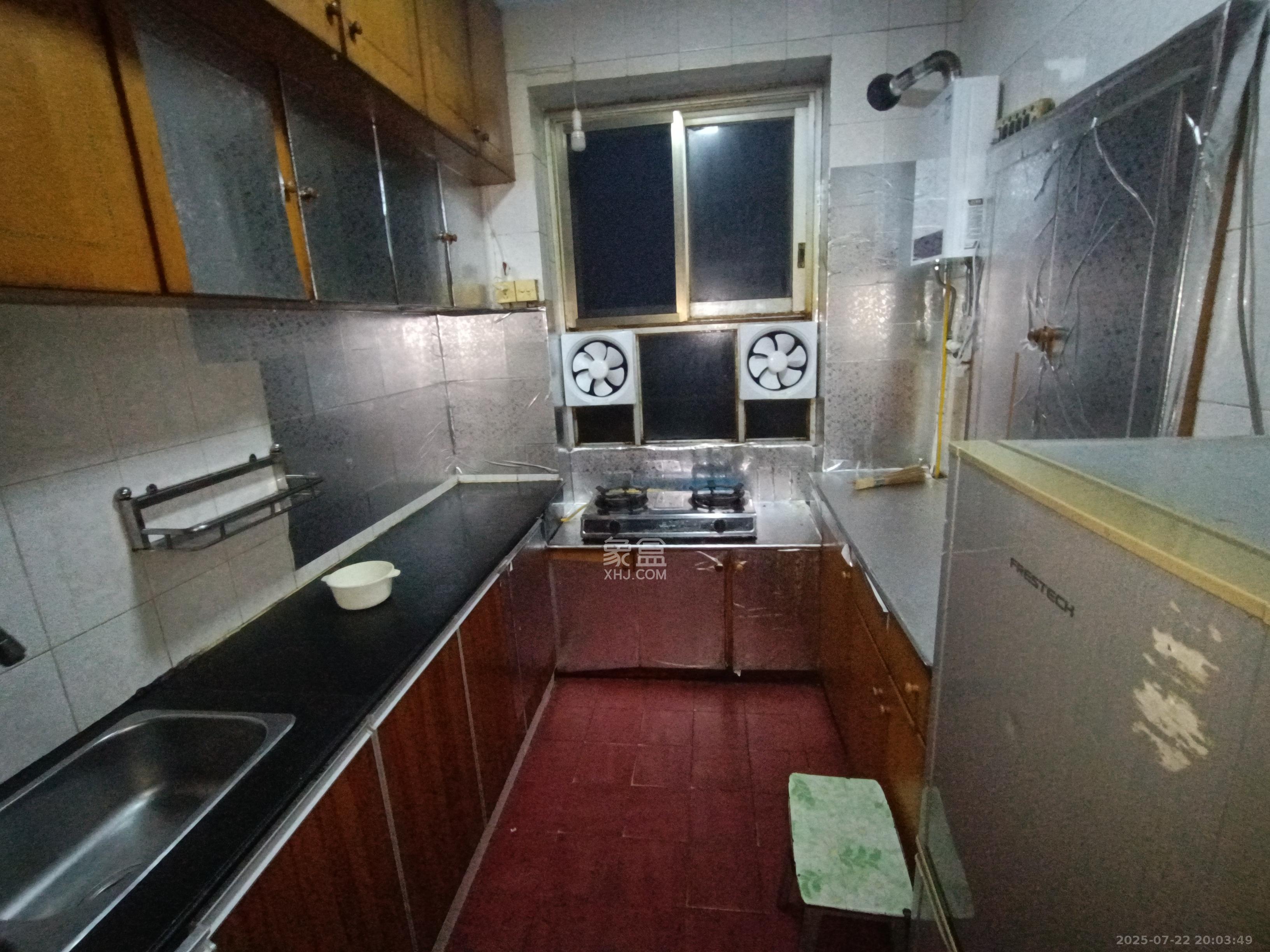 佳兴公寓  1室1厅1卫    3500.0元/月室内图