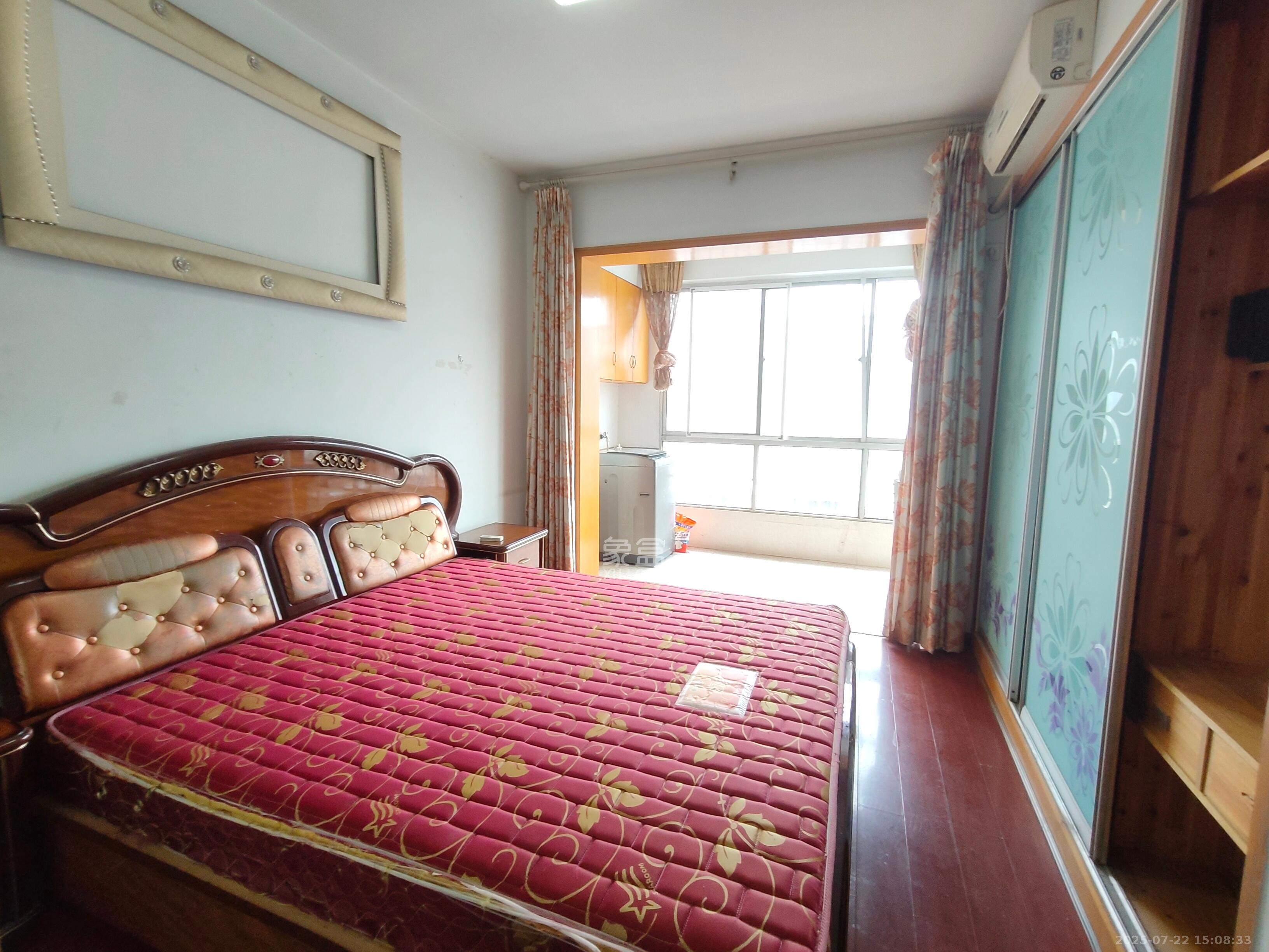 湘绣城 2室1厅1卫 1300.0元/月 湘绣城 2室1厅1卫 1300.0元/月室内图