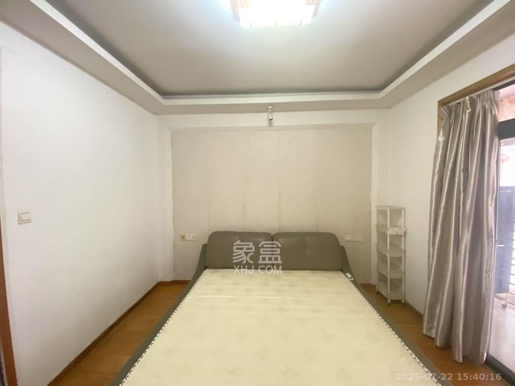 佳阳悦景馨都  4室2厅2卫   2800.00元/月