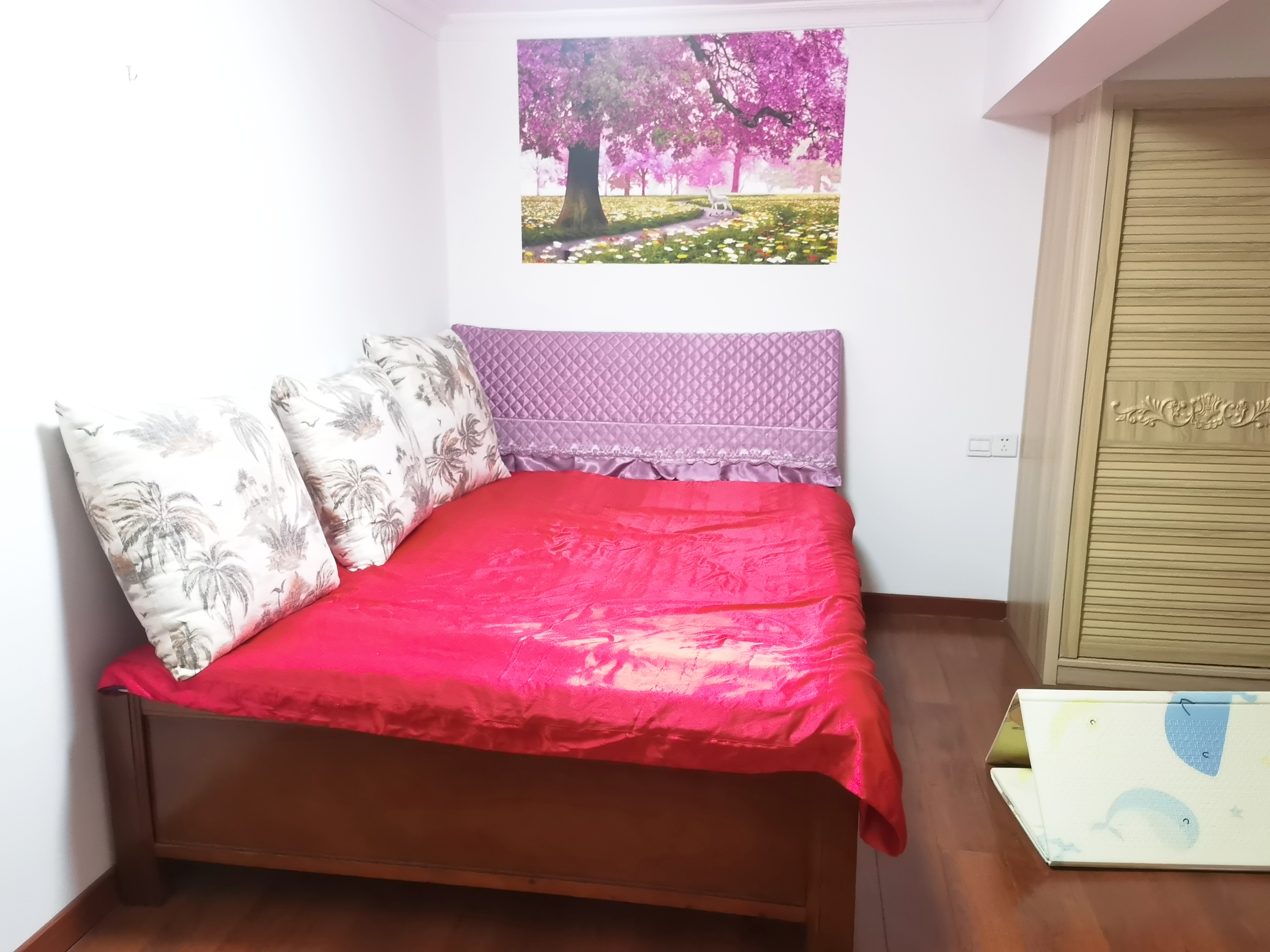 香格里拉 2室2厅1卫 1200.0元/月 香格里拉 2室2厅1卫 1200.0元/月室内图