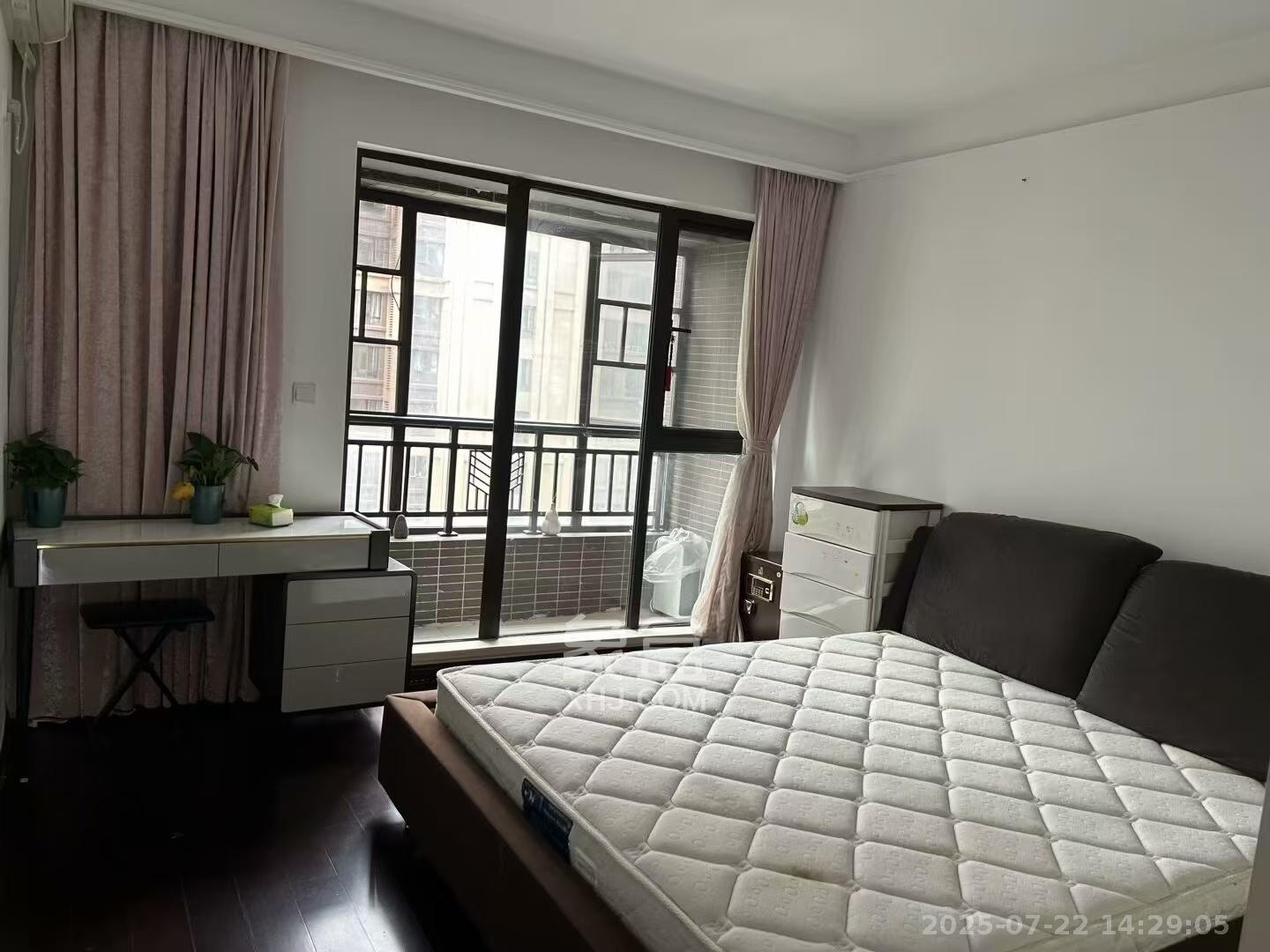 中海国际二期  4室2厅2卫    2200.0元/月室内图