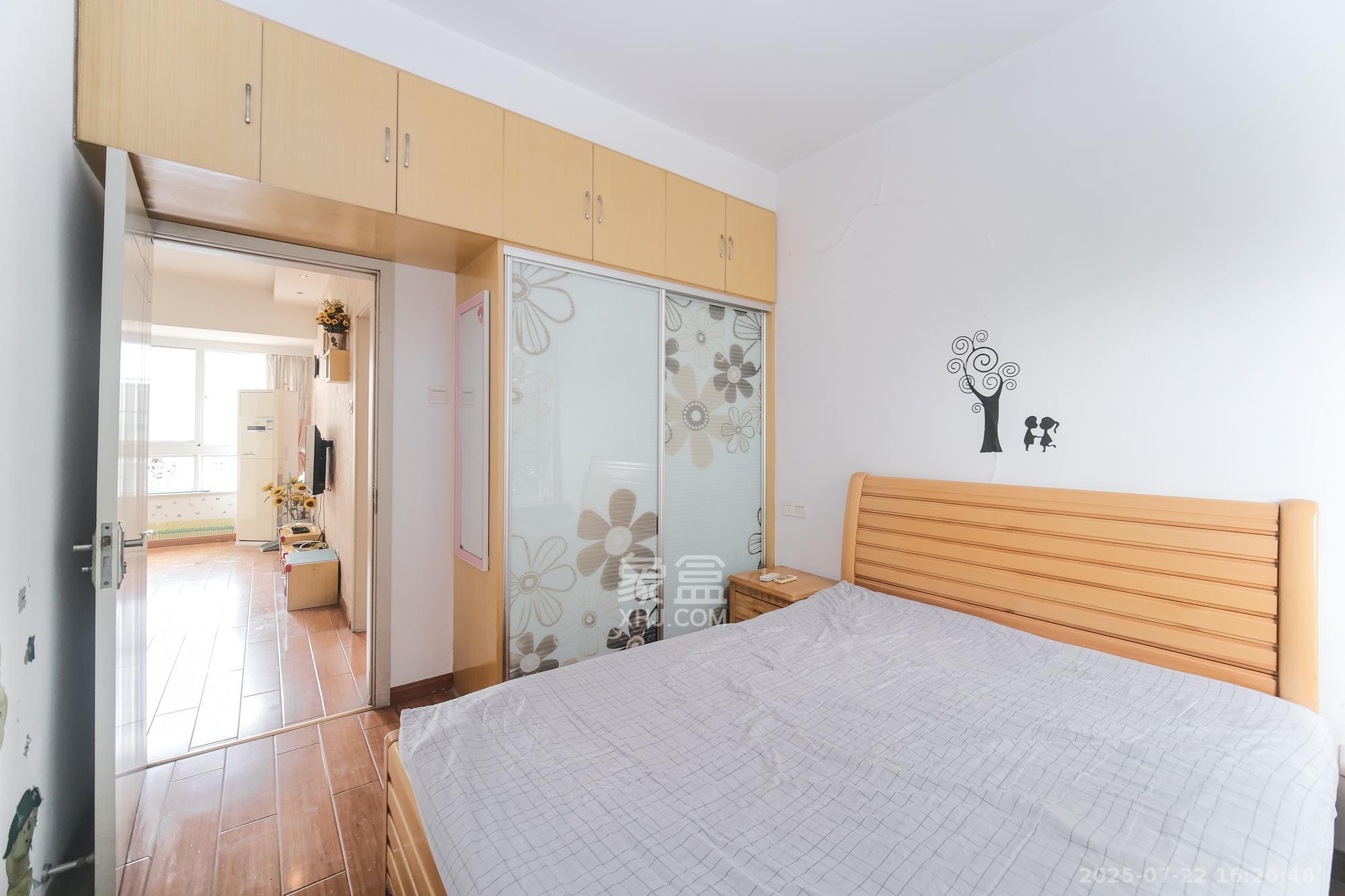 山水湾 3室2厅1卫 59.8万 山水湾 3室2厅1卫 59.8万卧室