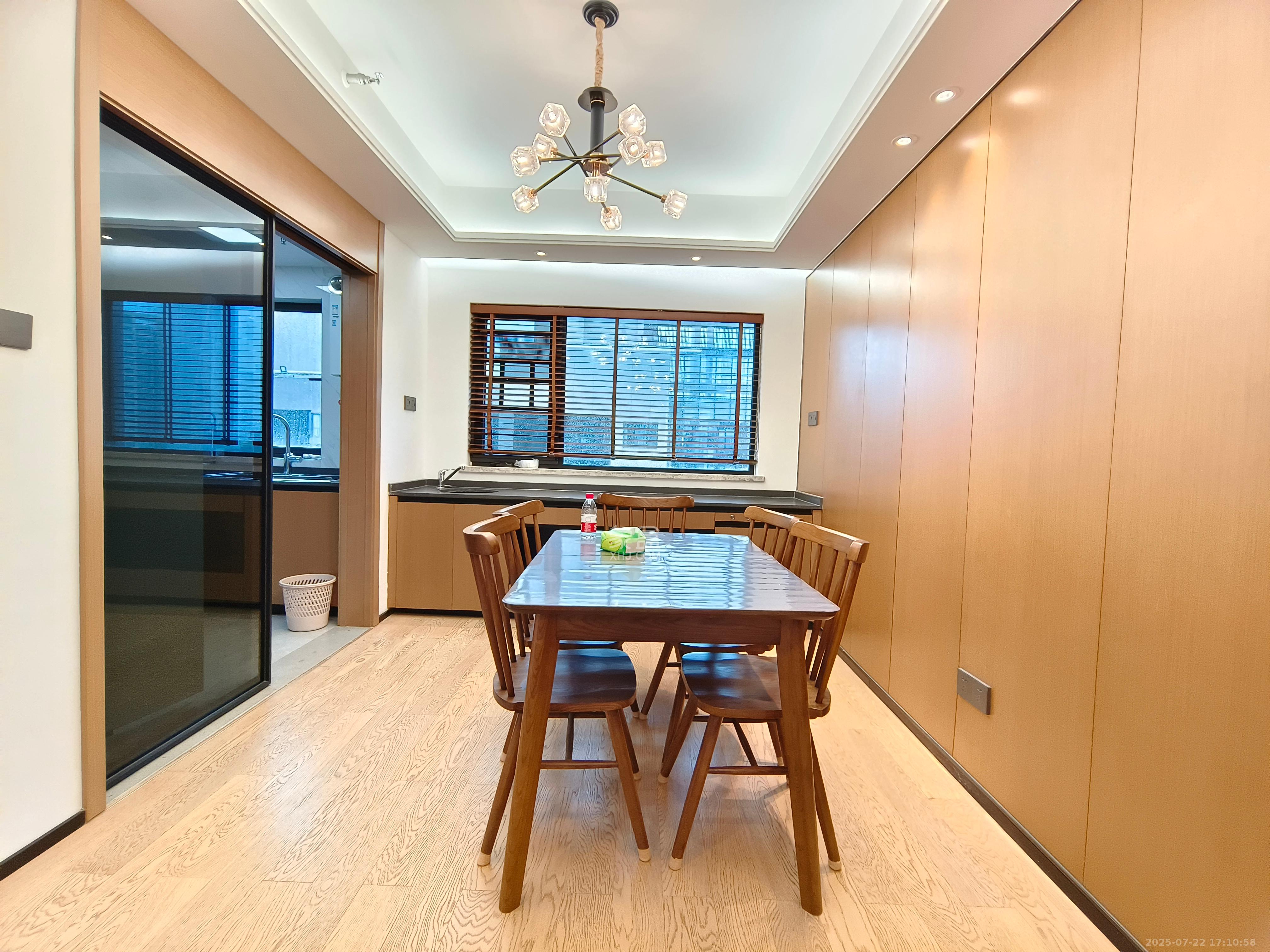 万科里金域国际  4室2厅2卫    5500.0元/月室内图