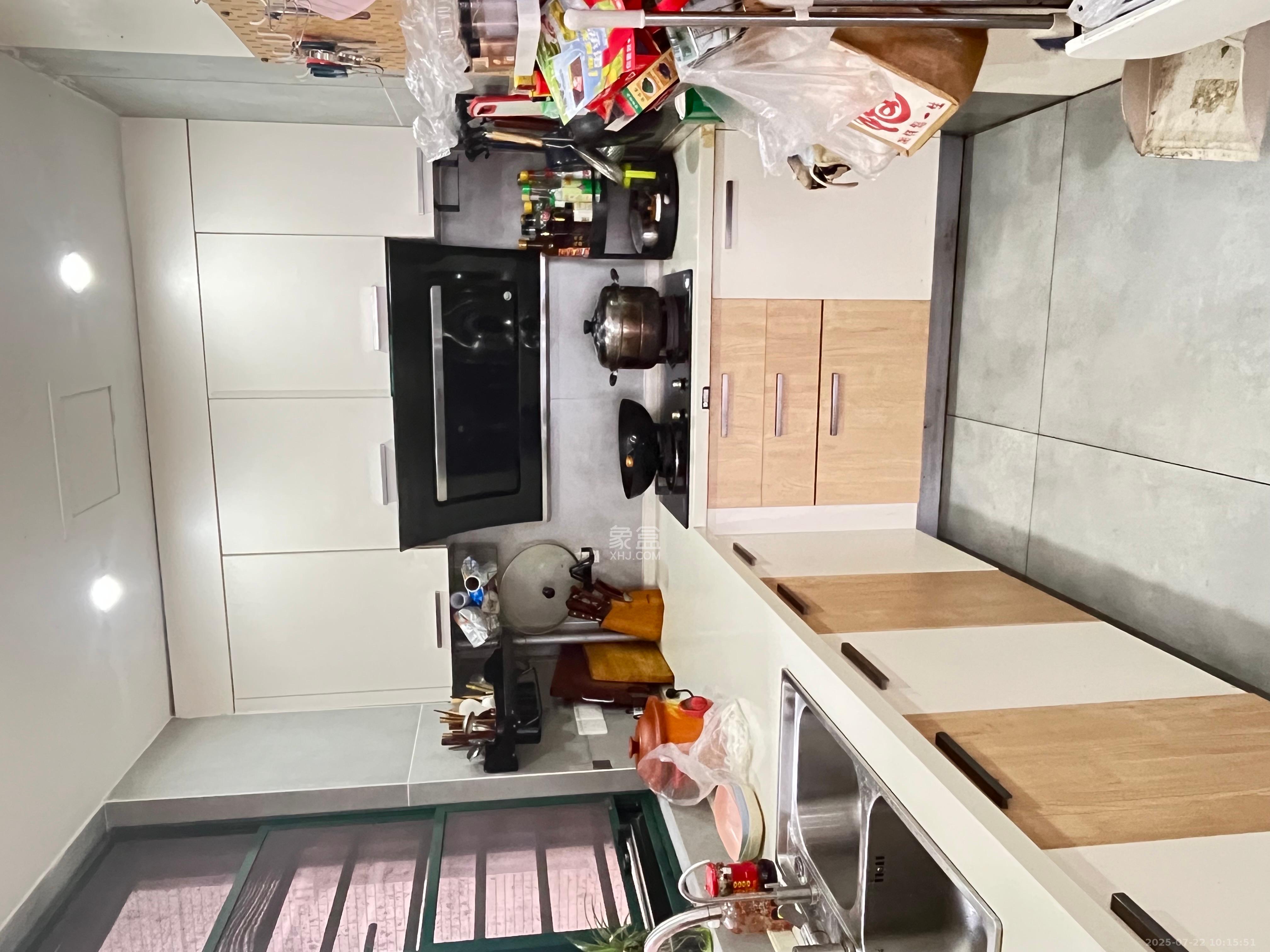 丽发新城  3室2厅1卫   2600.00元/月室内图