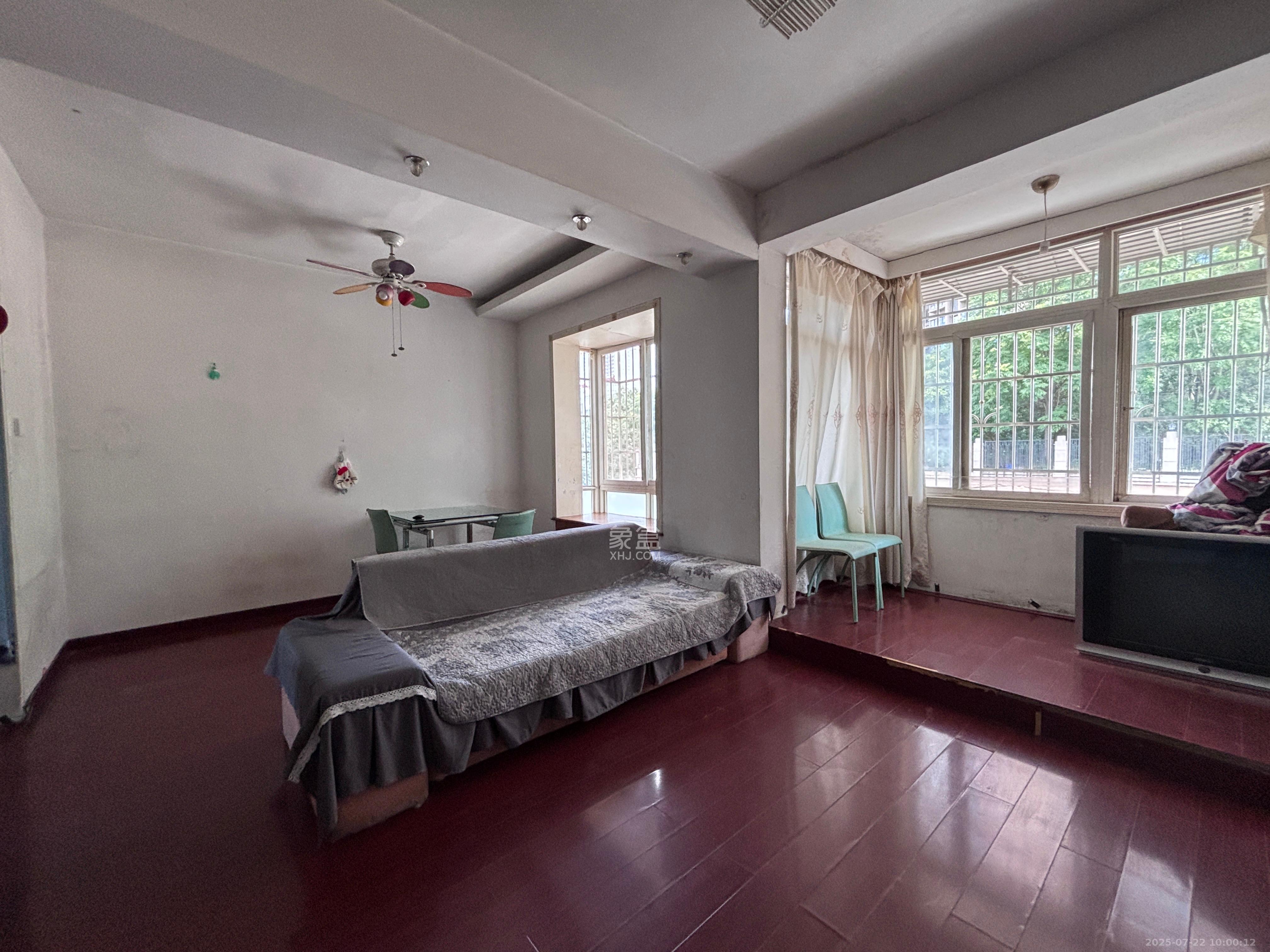 长坡社区 1室2厅1卫 1200.0元/月 长坡社区 1室2厅1卫 1200.0元/月室内图