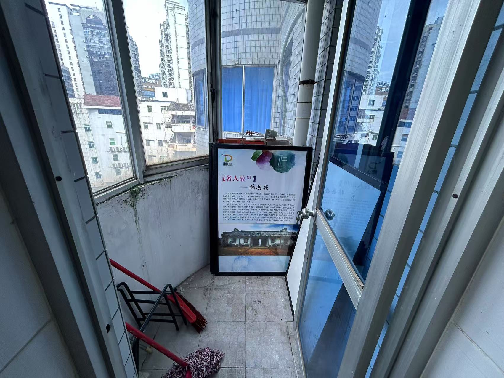 百金城小区  3室2厅2卫    3000.0元/月室内图