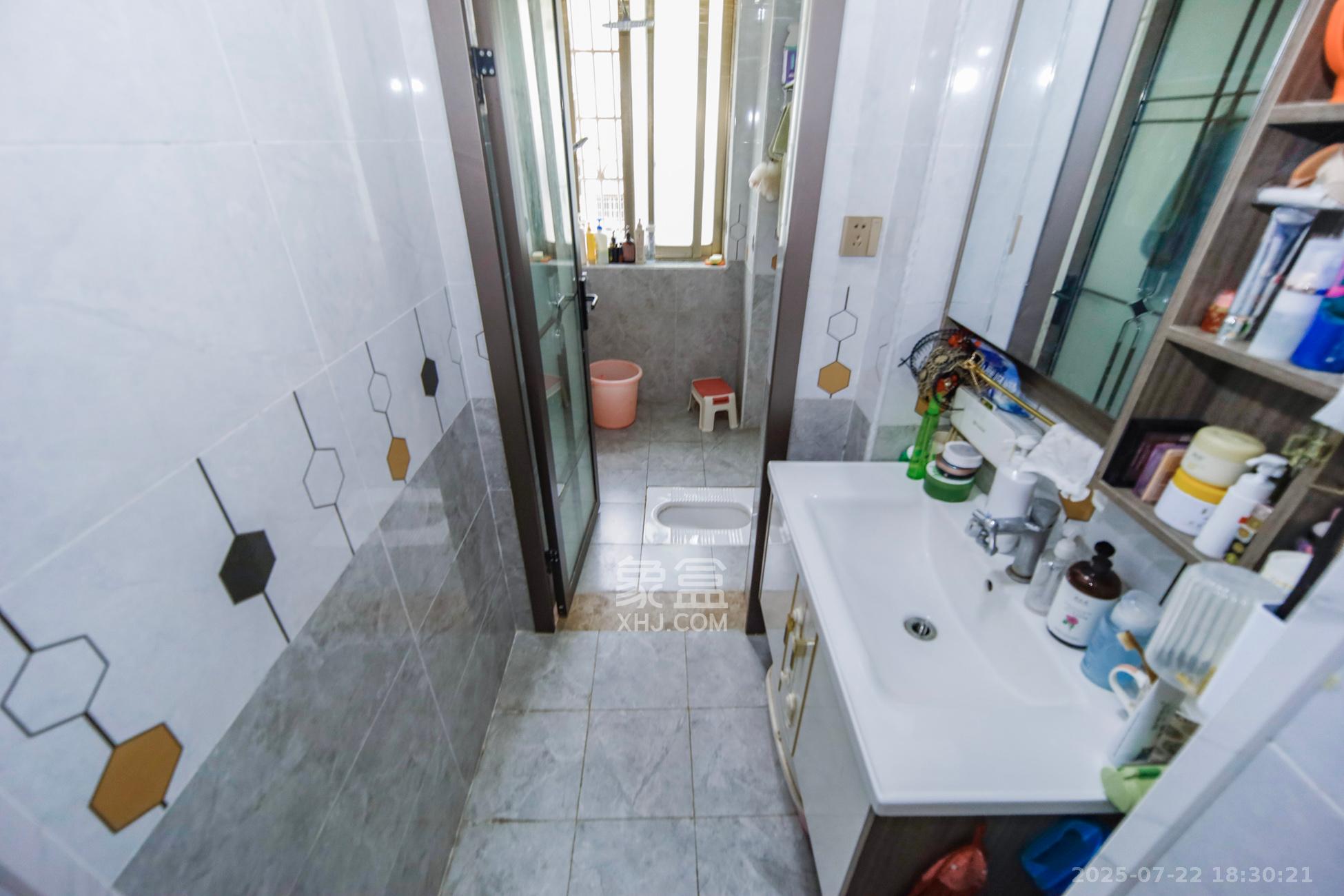 德馨园  3室2厅1卫    100.0万 德馨园  3室2厅1卫    100.0万卫生间