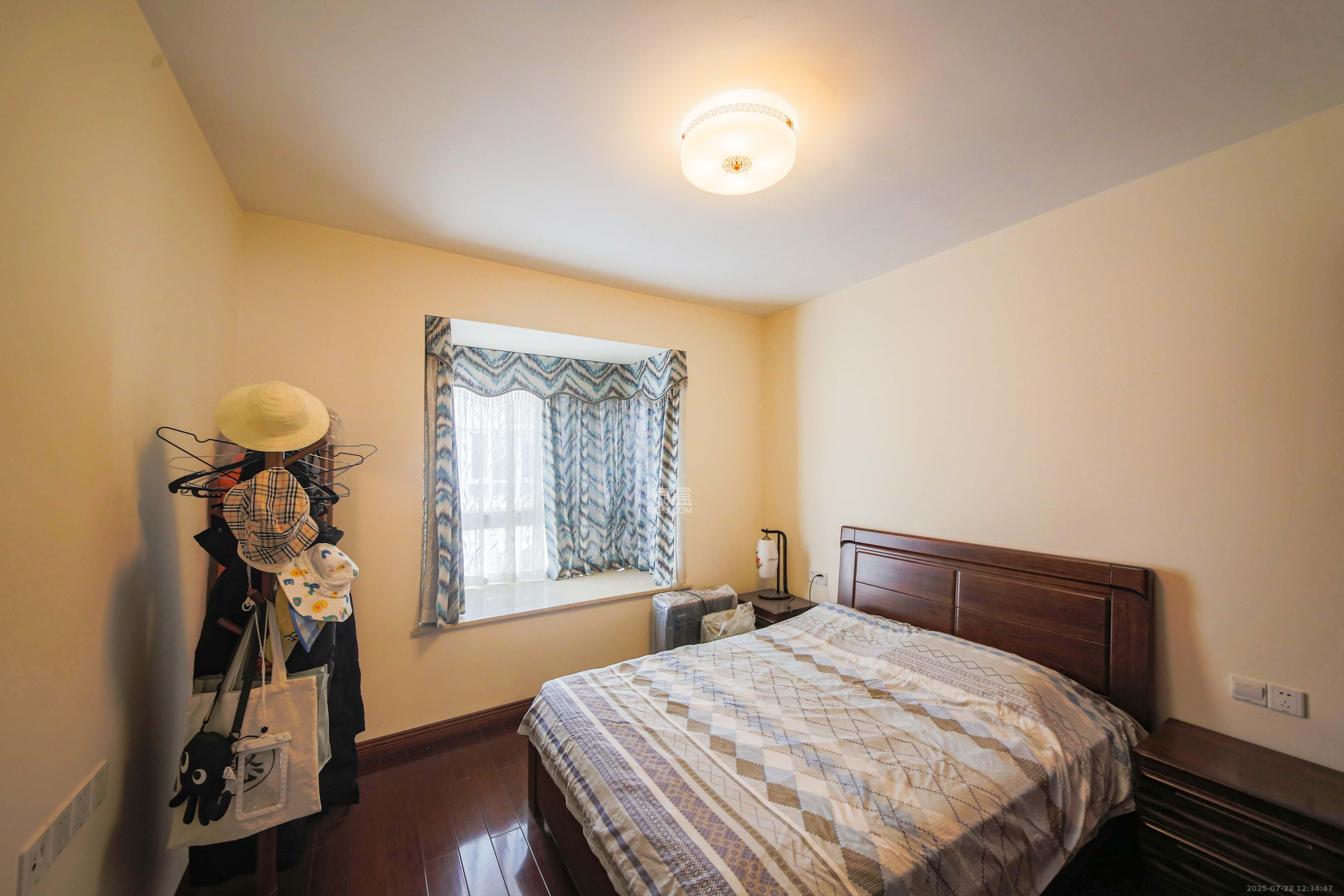 天一康园(湖南电力科技园)  4室2厅2卫    288.1万 天一康园(湖南电力科技园)  4室2厅2卫    288.1万卧室