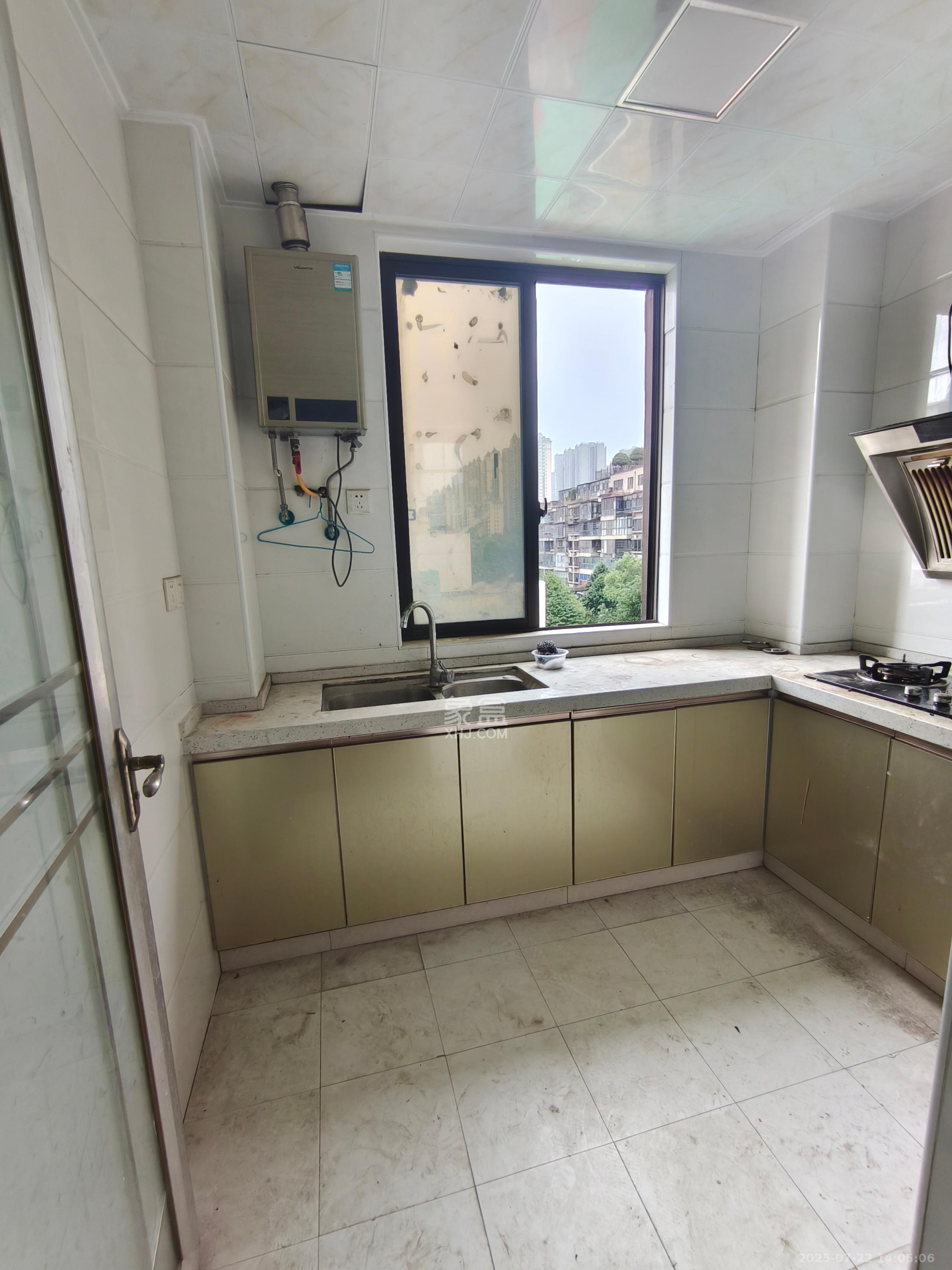 钰龙天下一期 3室2厅1卫 2800.0元/月 钰龙天下一期 3室2厅1卫 2800.0元/月室内图