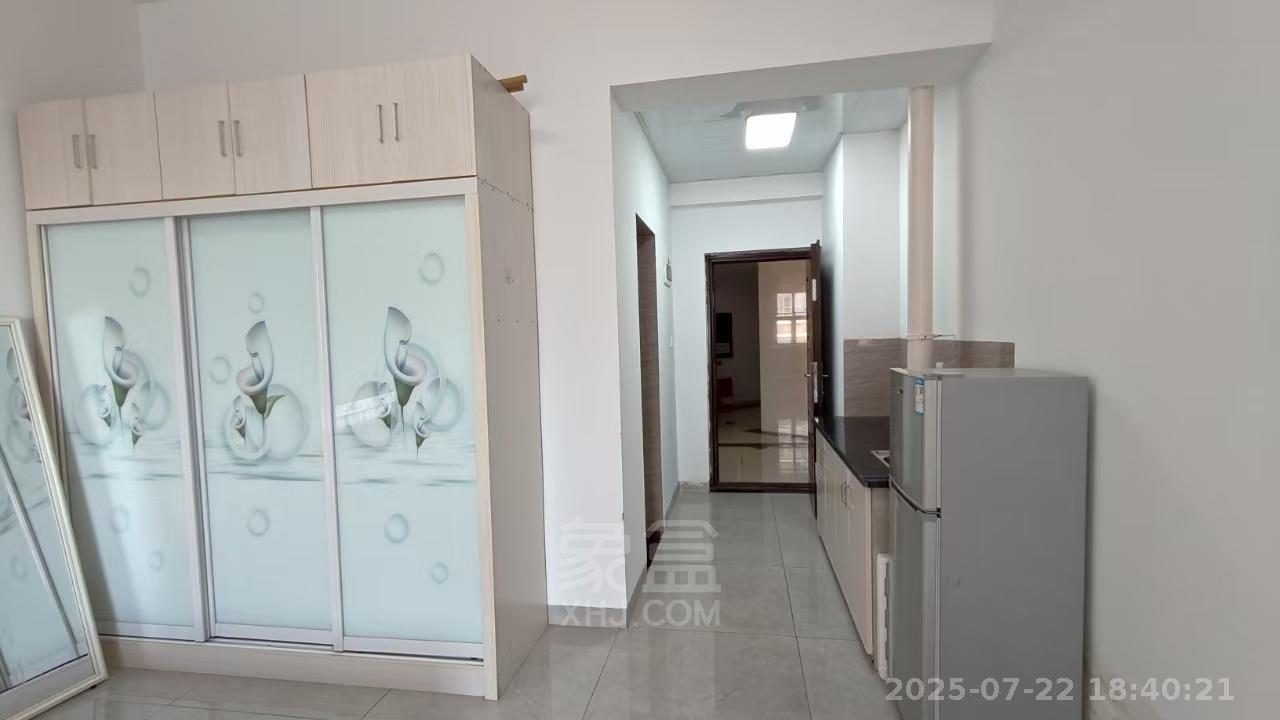 华晨御园  1室1厅1卫   1200.00元/月室内图