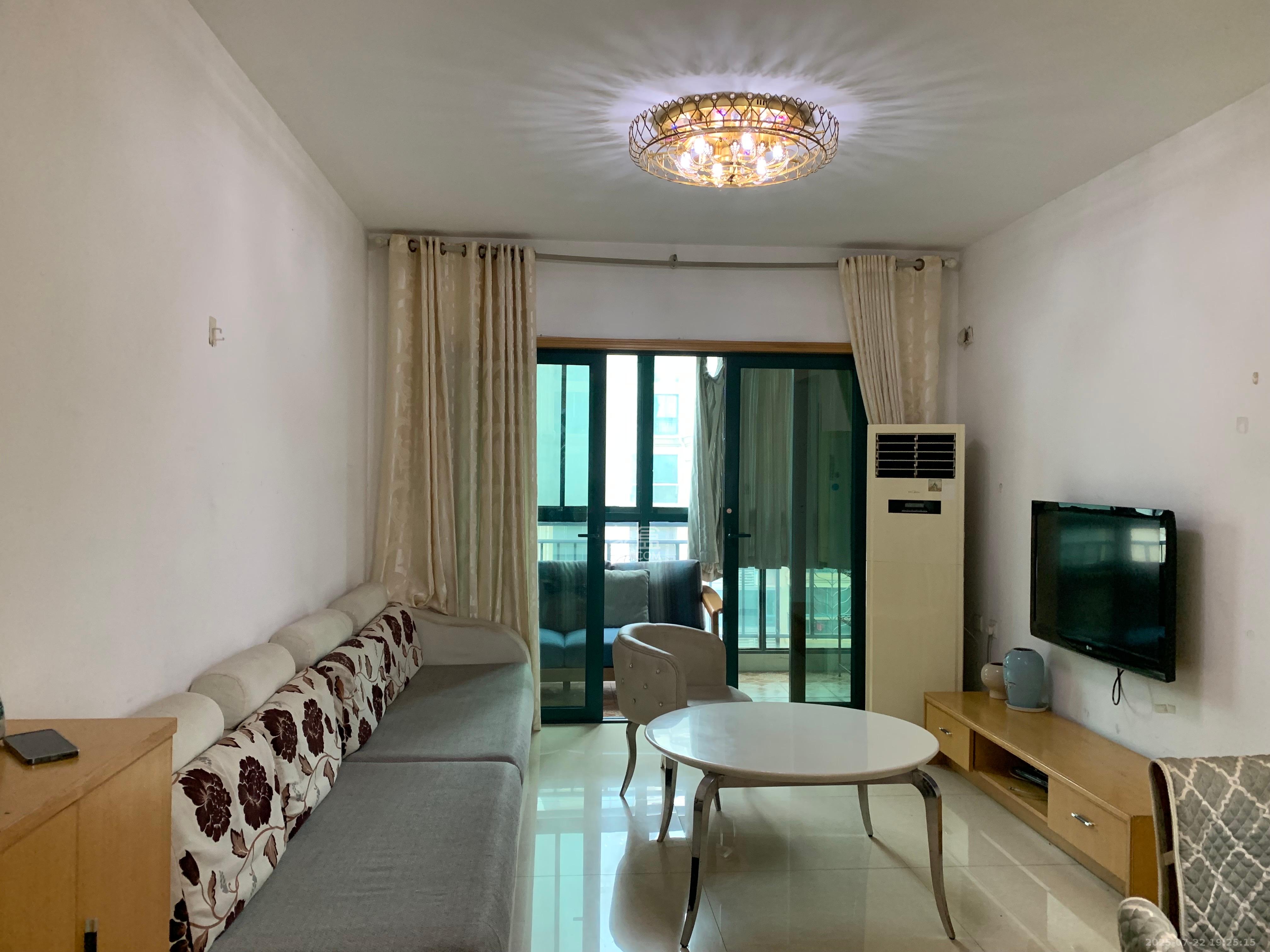 恒大华府 3室2厅1卫 2400.0元/月 恒大华府 3室2厅1卫 2400.0元/月室内图