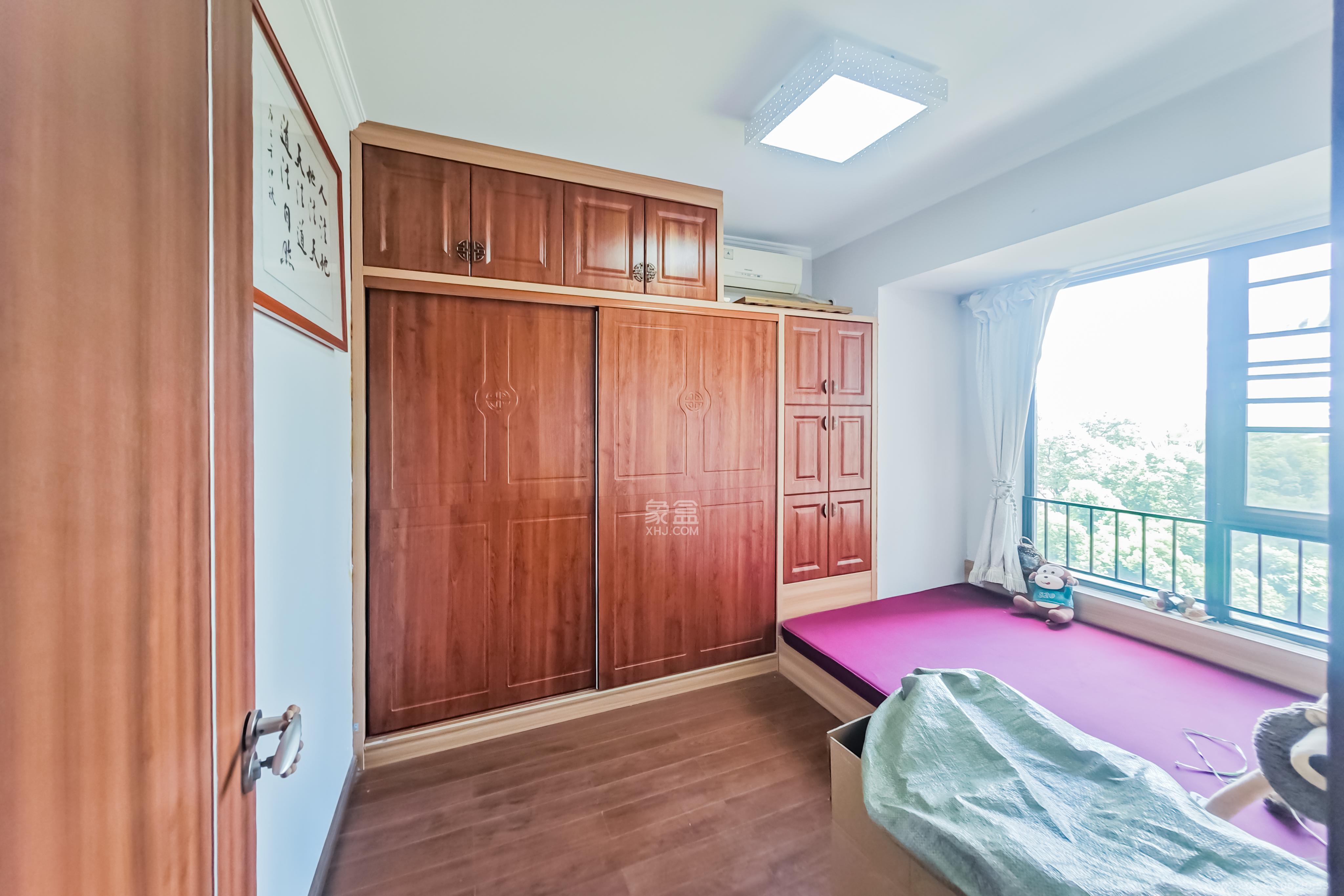 兴旺正佳广场(金石雅苑) 5室2厅2卫 139.0万 兴旺正佳广场(金石雅苑) 5室2厅2卫 139.0万其他