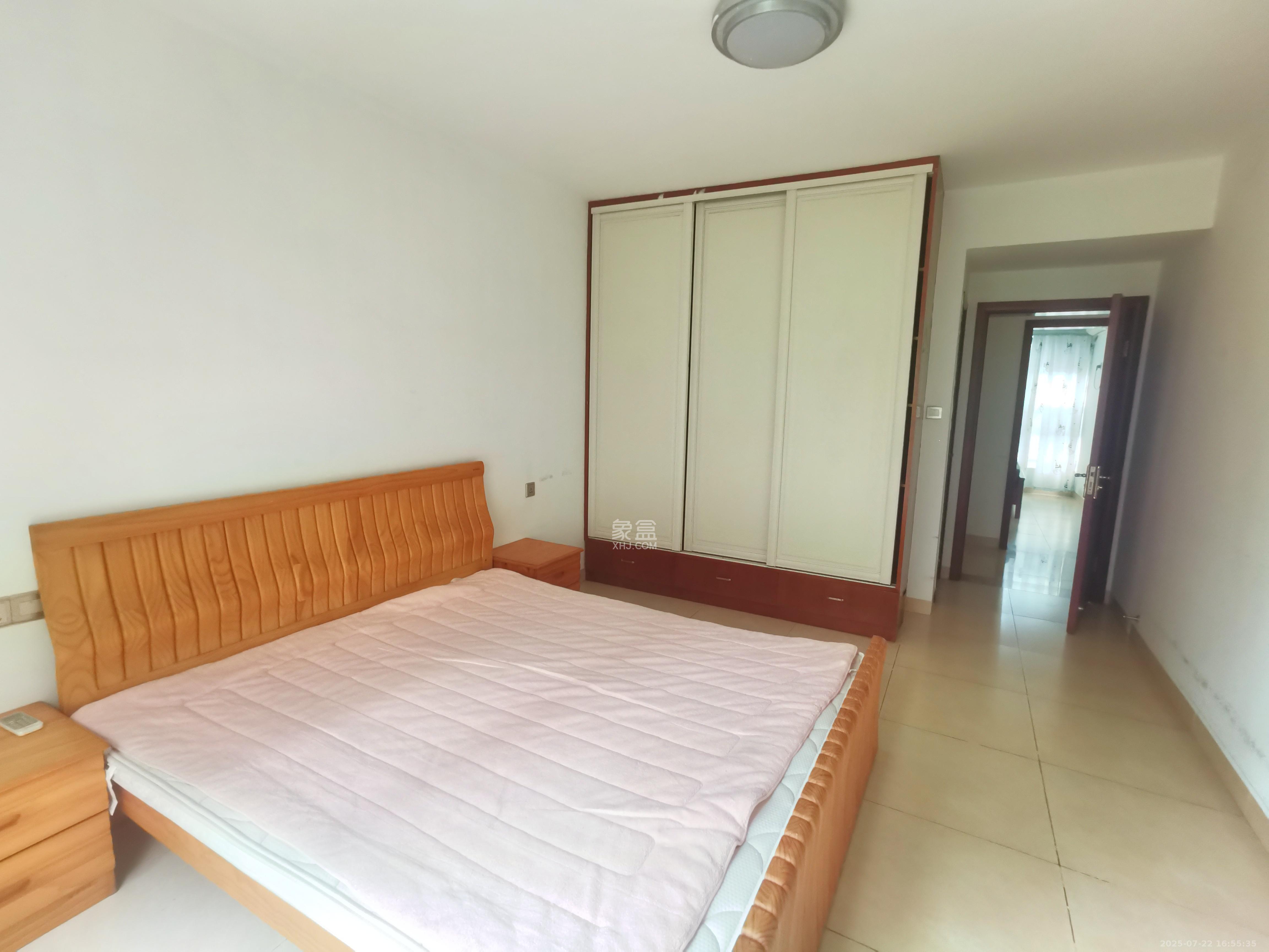 三一街区  3室2厅1卫   1800.00元/月室内图