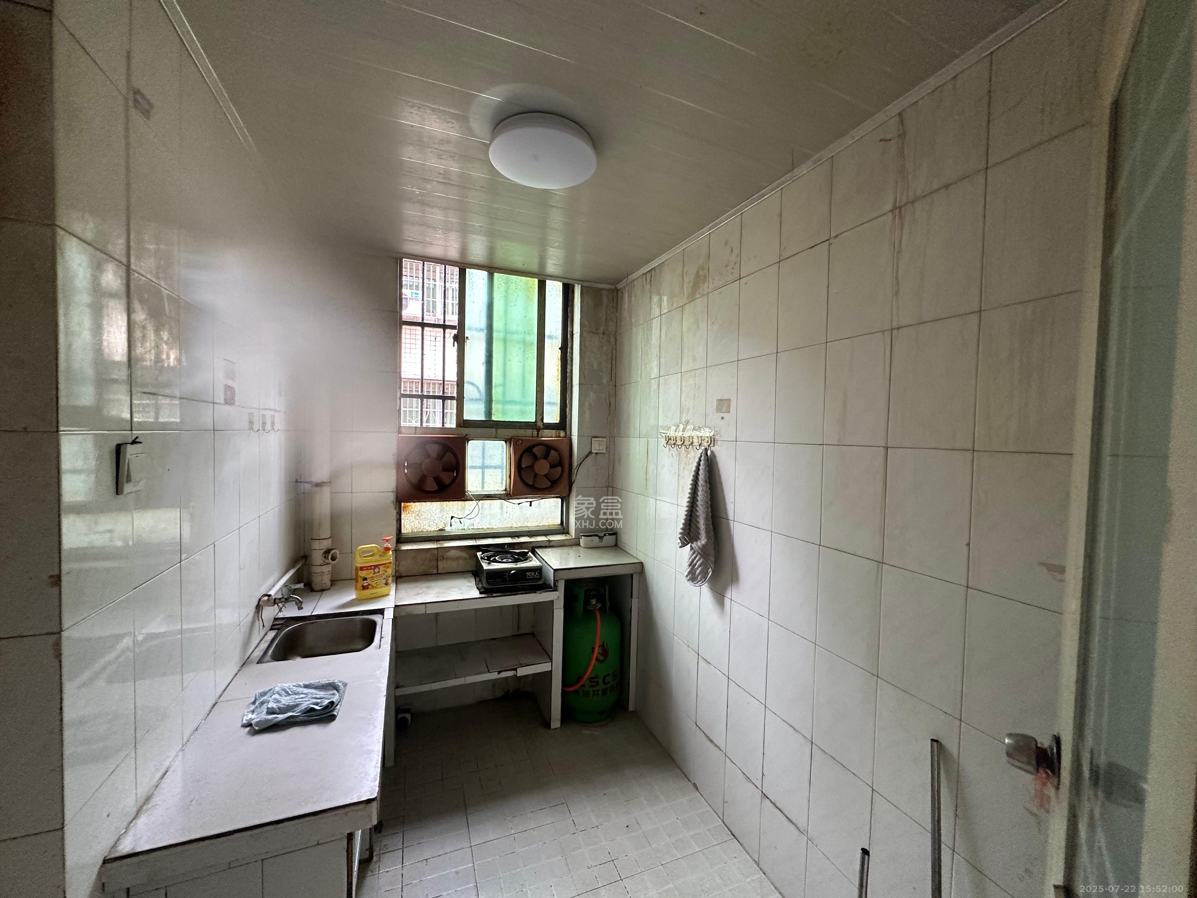 新合四村  2室2厅1卫    1000.0元/月室内图