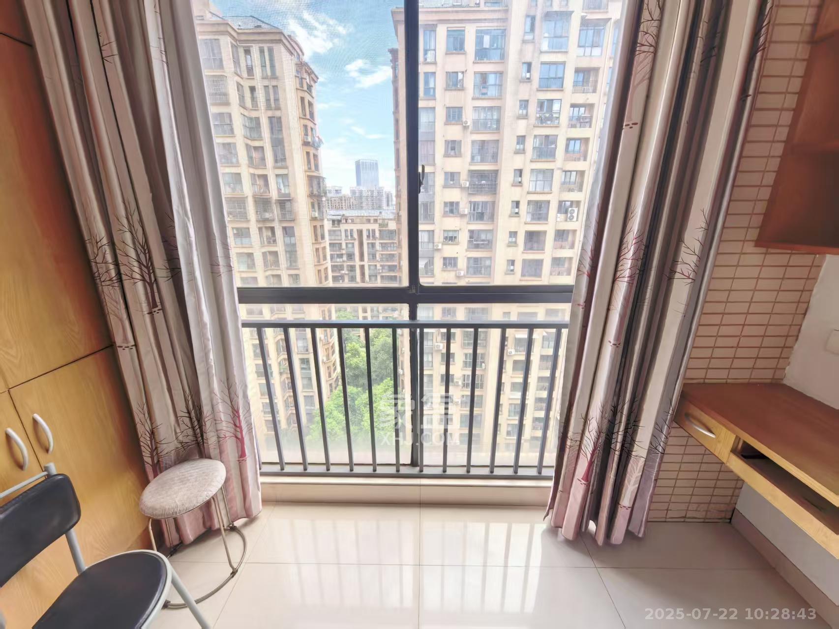 中城丽景香山园  2室1厅1卫   2300.00元/月室内图