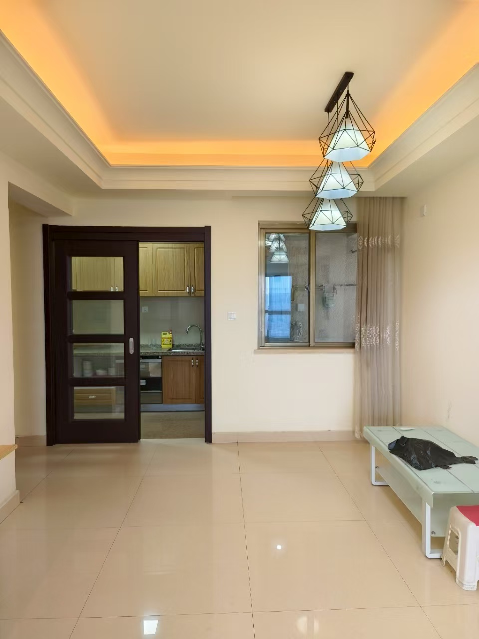 碧桂园 4室2厅2卫 1800.0元/月 碧桂园 4室2厅2卫 1800.0元/月室内图