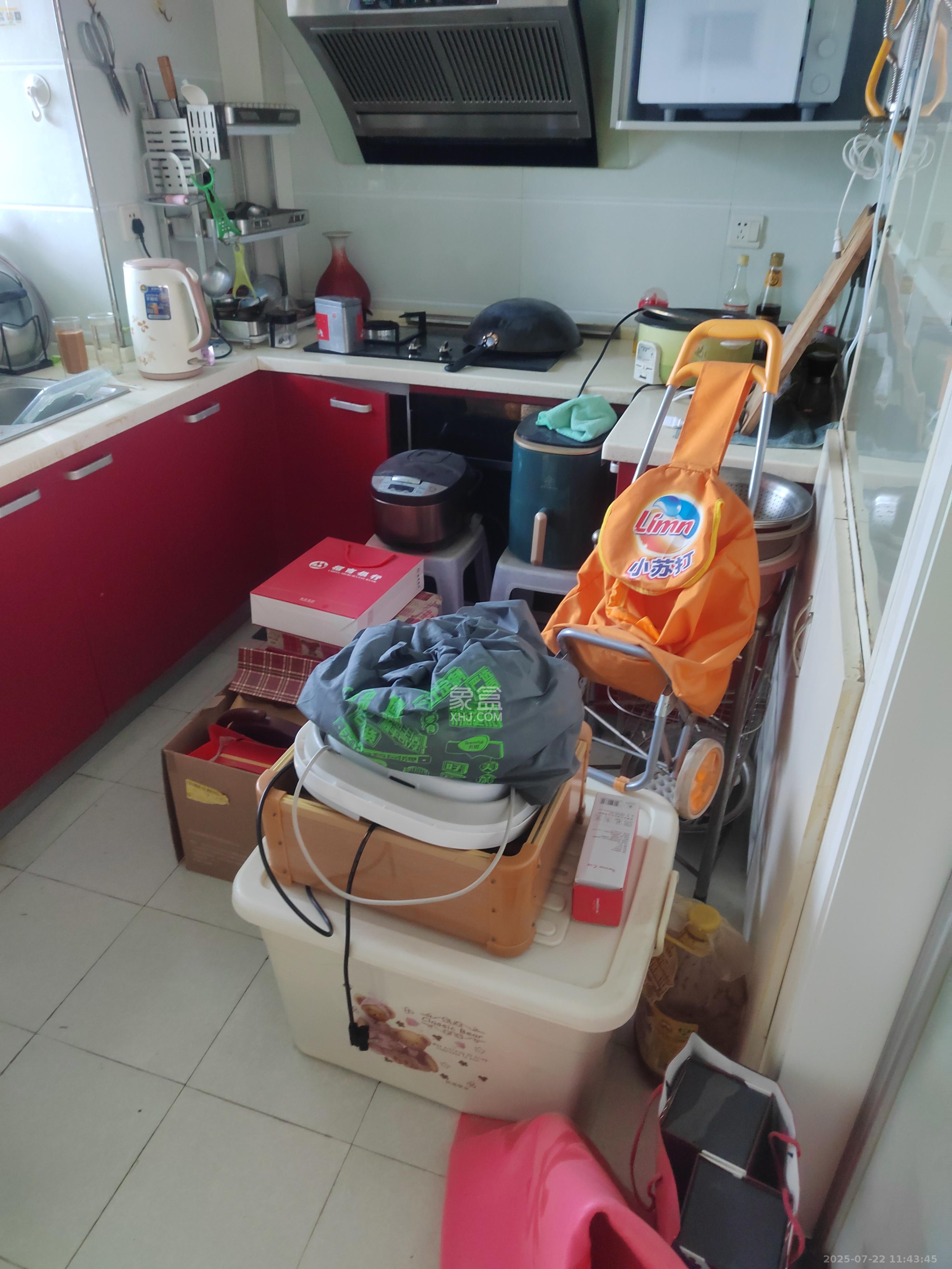 鄱阳小区  3室2厅2卫    2000.0元/月 鄱阳小区  3室2厅2卫    2000.0元/月室内图