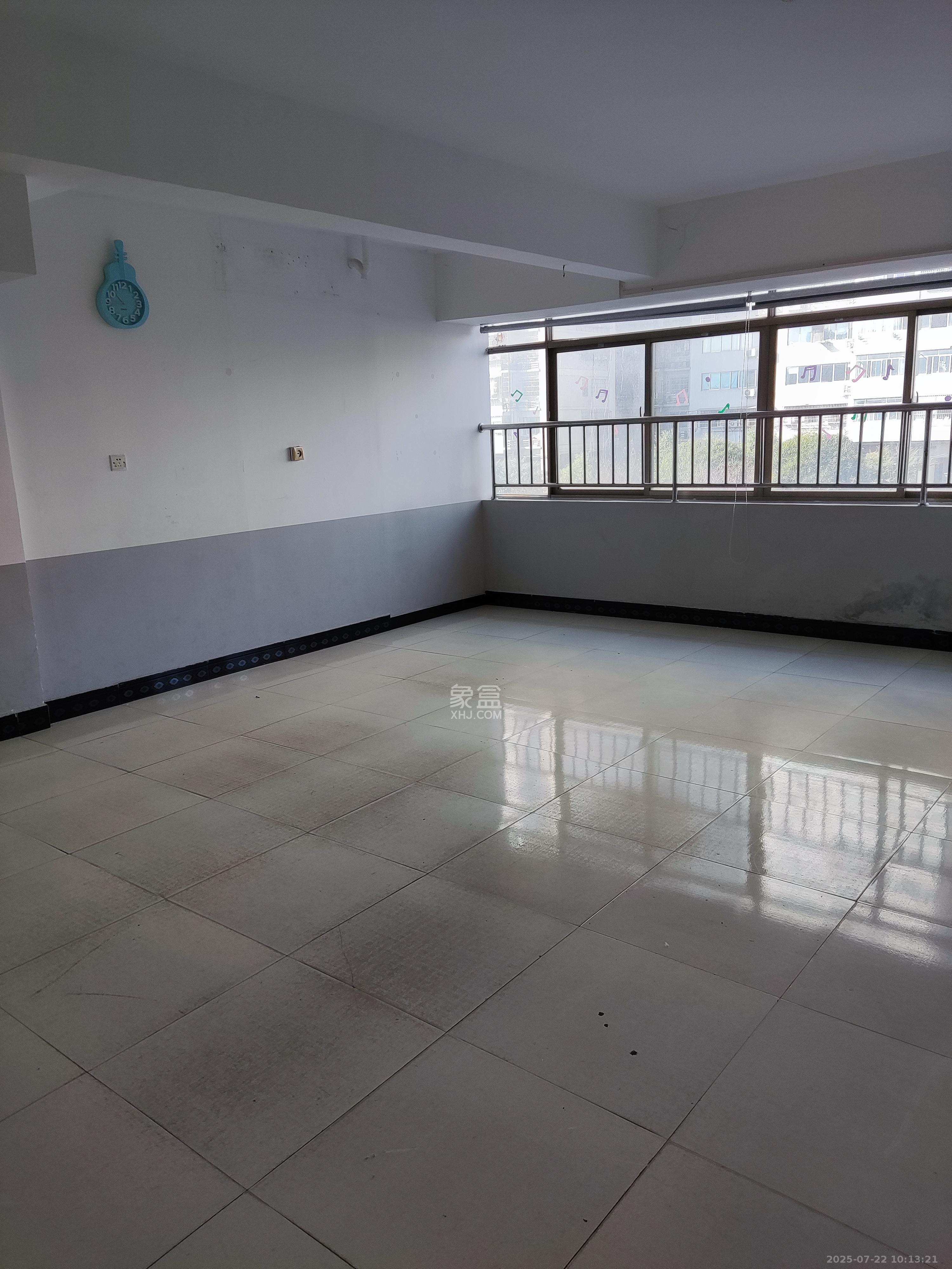 香颂国际  1室1厅1卫    1200.0元/月 香颂国际  1室1厅1卫    1200.0元/月室内图