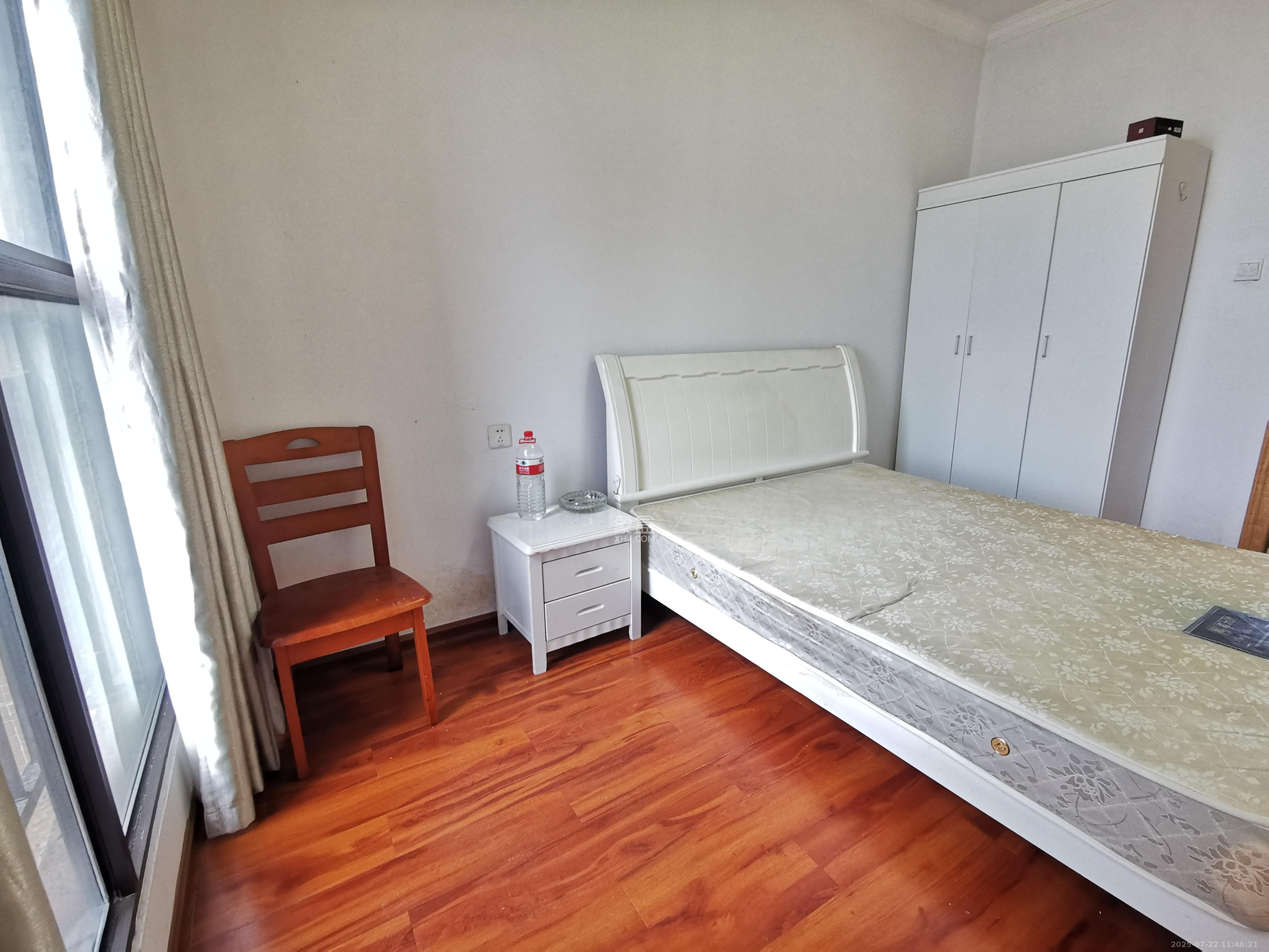 洋湖18克拉(旷远洋湖18克拉) 3室2厅2卫 3200.0元/月 洋湖18克拉(旷远洋湖18克拉) 3室2厅2卫 3200.0元/月室内图