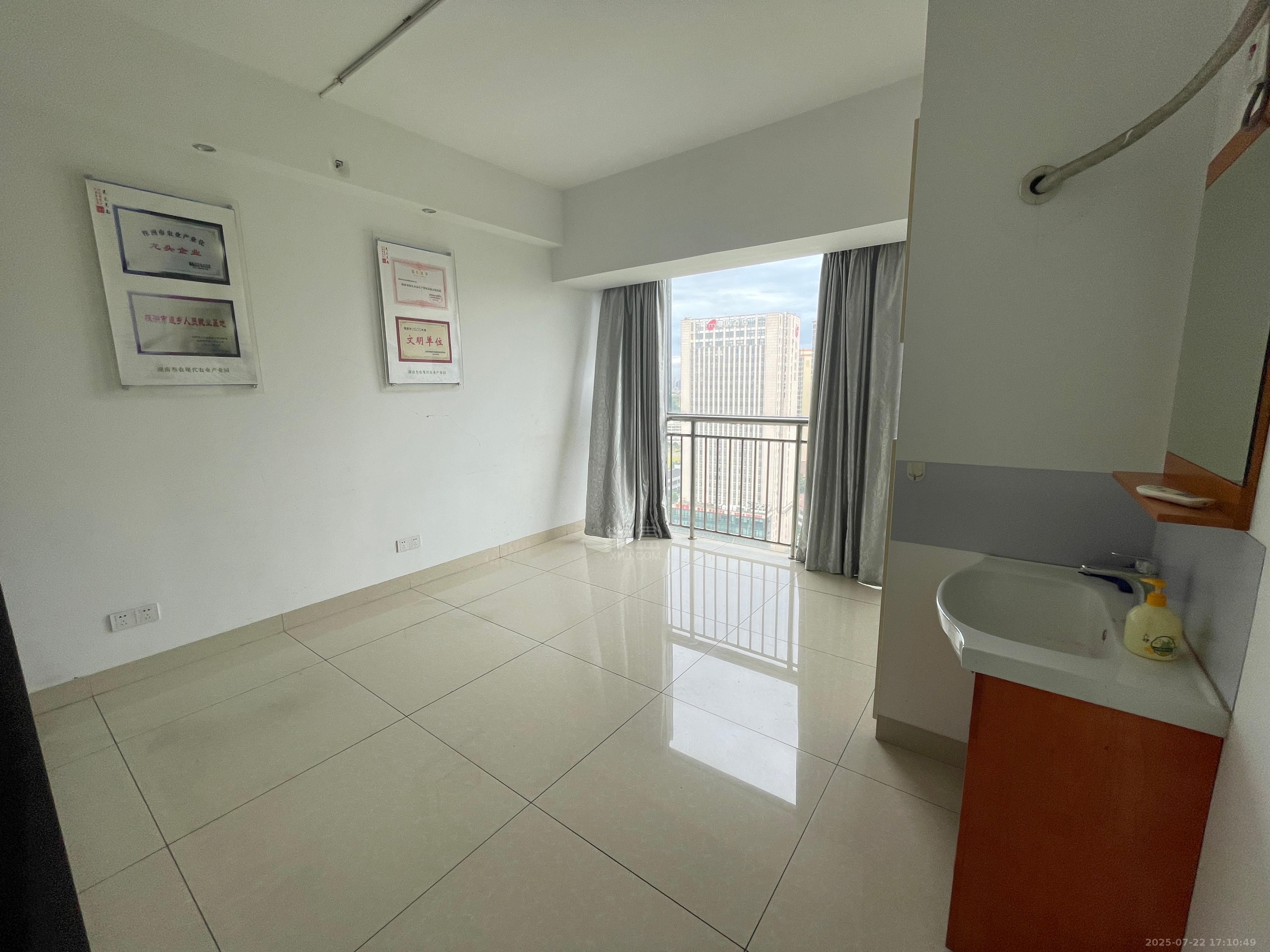 国际公馆(美的时代广场) 1室1厅1卫 1200.0元/月 国际公馆(美的时代广场) 1室1厅1卫 1200.0元/月室内图