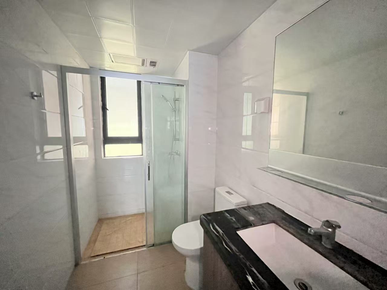 碧桂园梓山府 3室2厅2卫 2000.0元/月 碧桂园梓山府 3室2厅2卫 2000.0元/月室内图