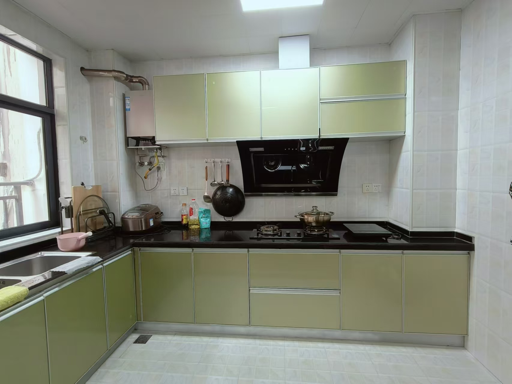 天门壹号 3室2厅2卫 2400.0元/月 天门壹号 3室2厅2卫 2400.0元/月室内图