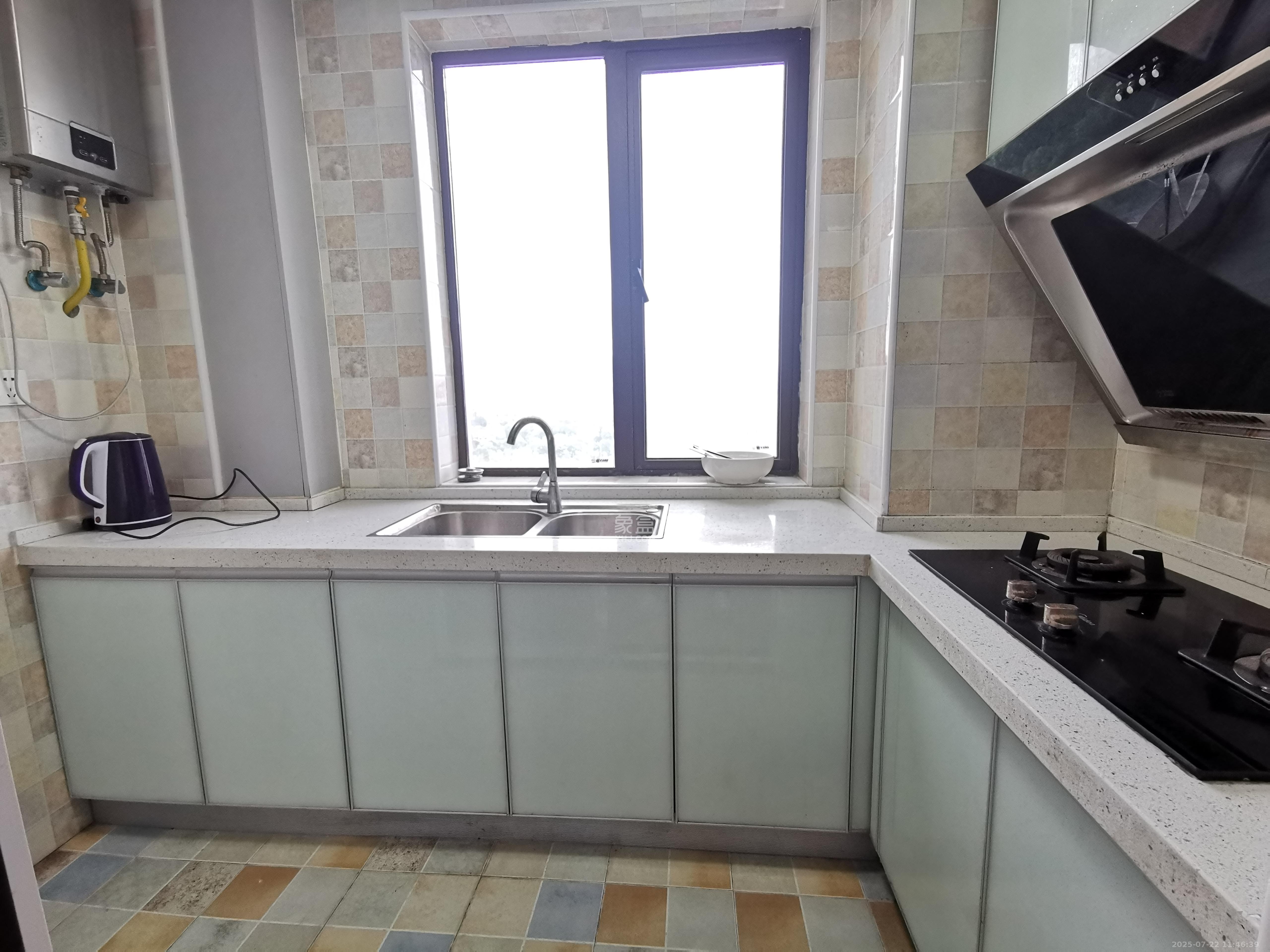 洋湖18克拉(旷远洋湖18克拉) 3室2厅2卫 3200.0元/月 洋湖18克拉(旷远洋湖18克拉) 3室2厅2卫 3200.0元/月室内图