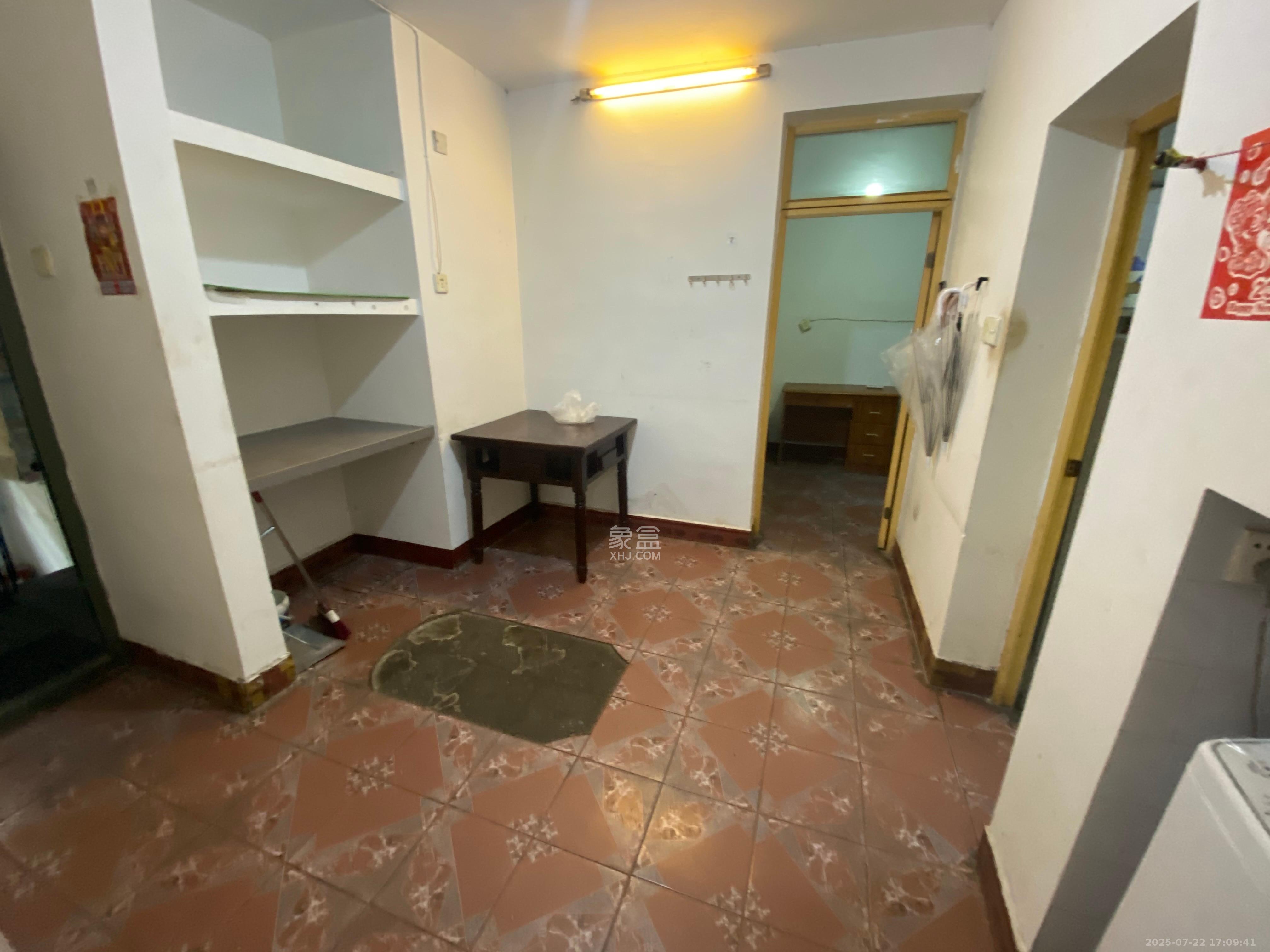 桔园小区1-8片 2室1厅1卫 1000.0元/月 桔园小区1-8片 2室1厅1卫 1000.0元/月室内图