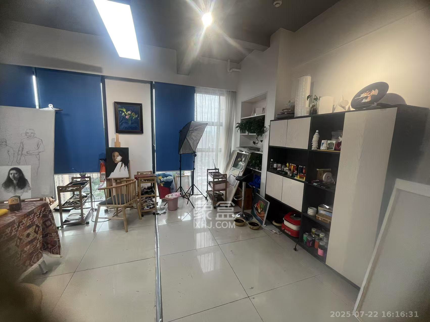 万坤图财富广场  1室1厅1卫    3200.0元/月 万坤图财富广场  1室1厅1卫    3200.0元/月室内图