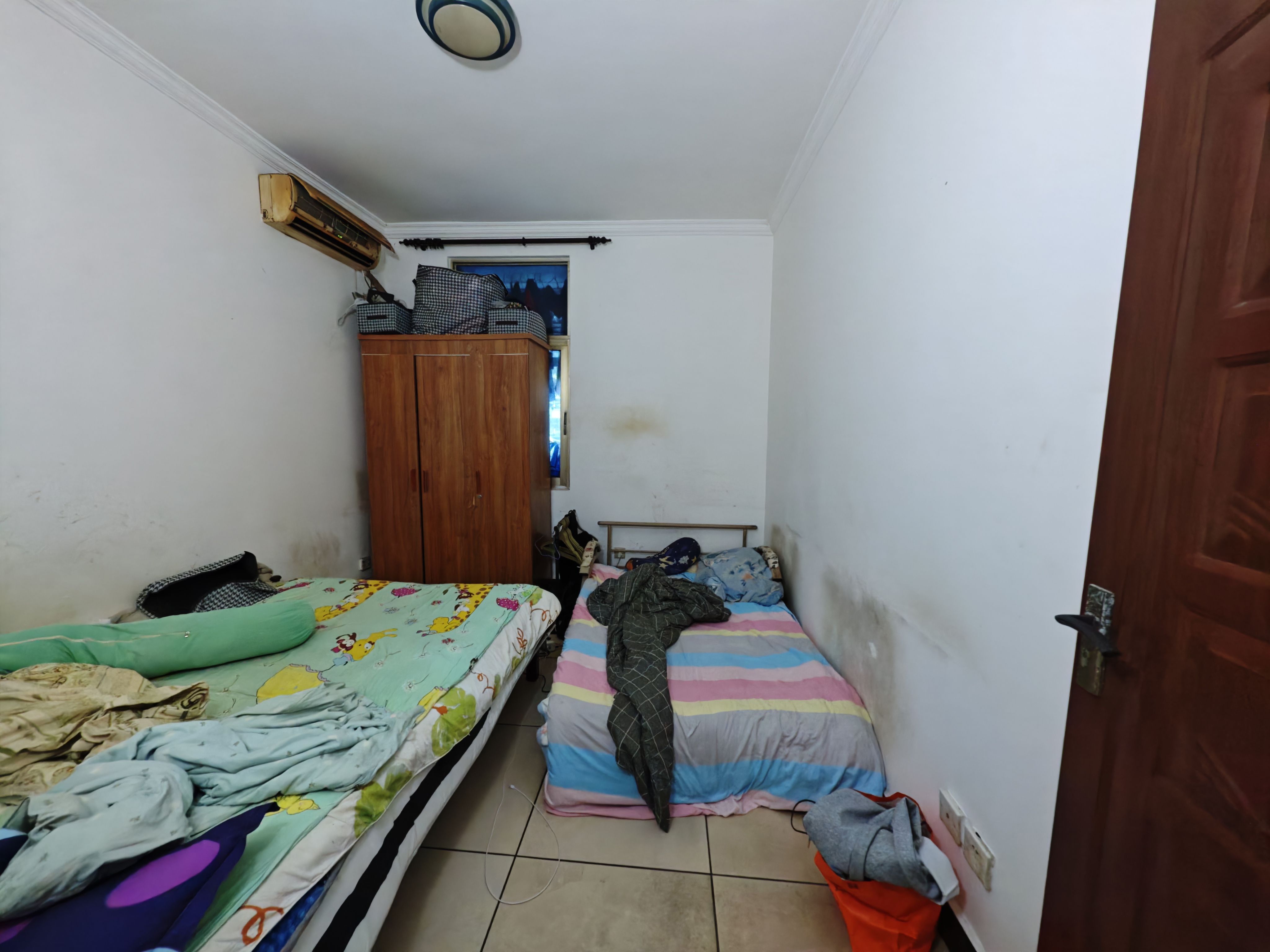 海南省人民医院宿舍区(秀英区)  3室2厅1卫    66.0万 海南省人民医院宿舍区(秀英区)  3室2厅1卫    66.0万客厅