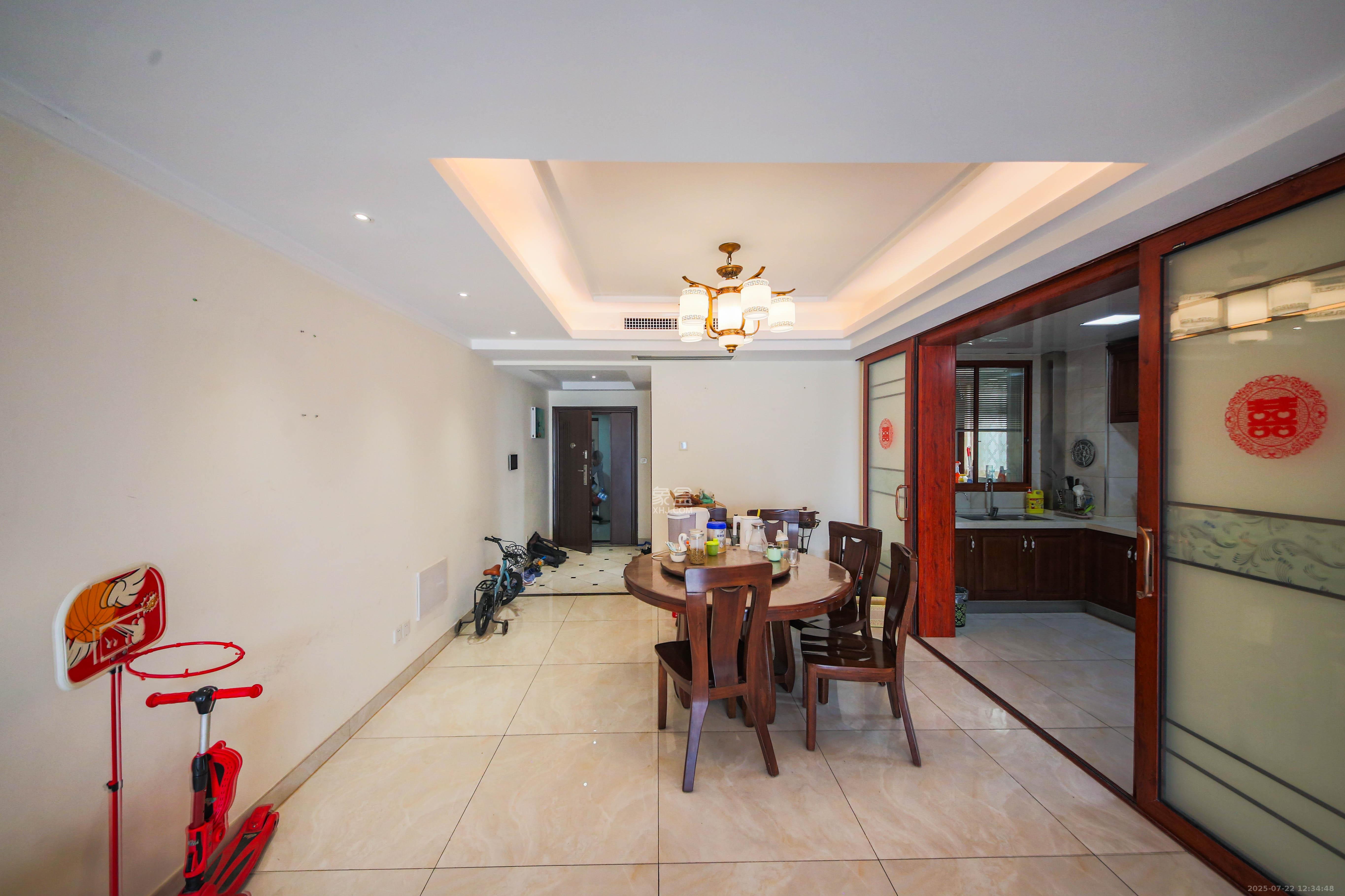 天一康园(湖南电力科技园)  4室2厅2卫    288.1万 天一康园(湖南电力科技园)  4室2厅2卫    288.1万客厅