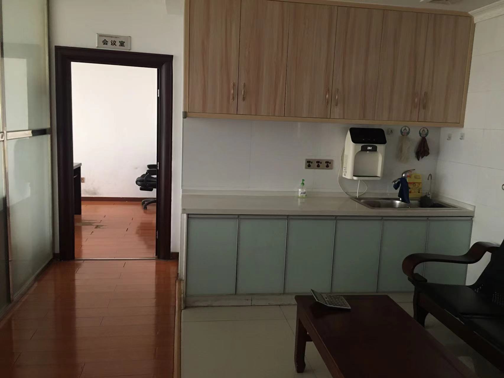 山水新城 2室2厅1卫 2800.0元/月 山水新城 2室2厅1卫 2800.0元/月室内图