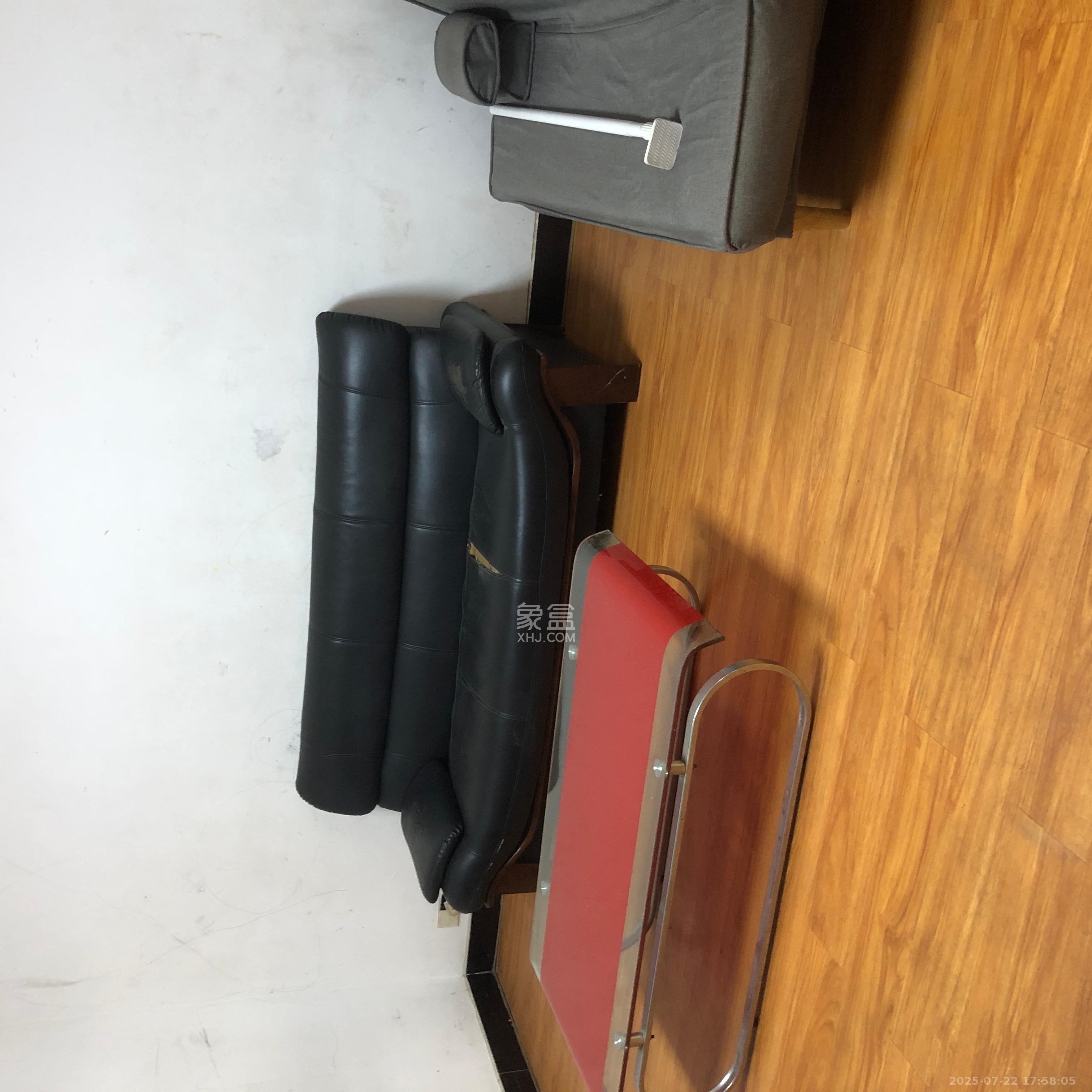 中南汽车世界  2室2厅1卫    1200.0元/月 中南汽车世界  2室2厅1卫    1200.0元/月室内图