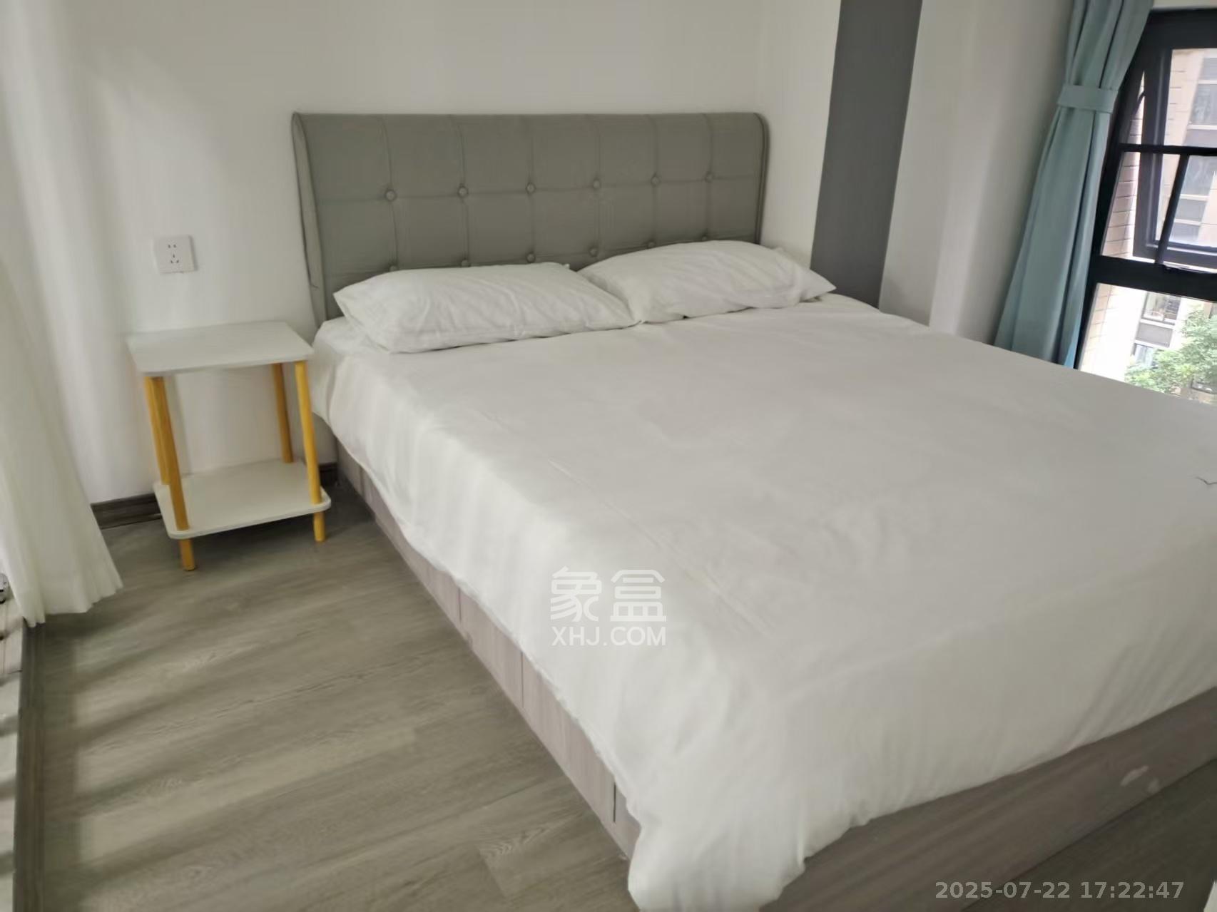 天鸿天府(天鸿中央大院) 2室2厅1卫 1800.0元/月 天鸿天府(天鸿中央大院) 2室2厅1卫 1800.0元/月室内图