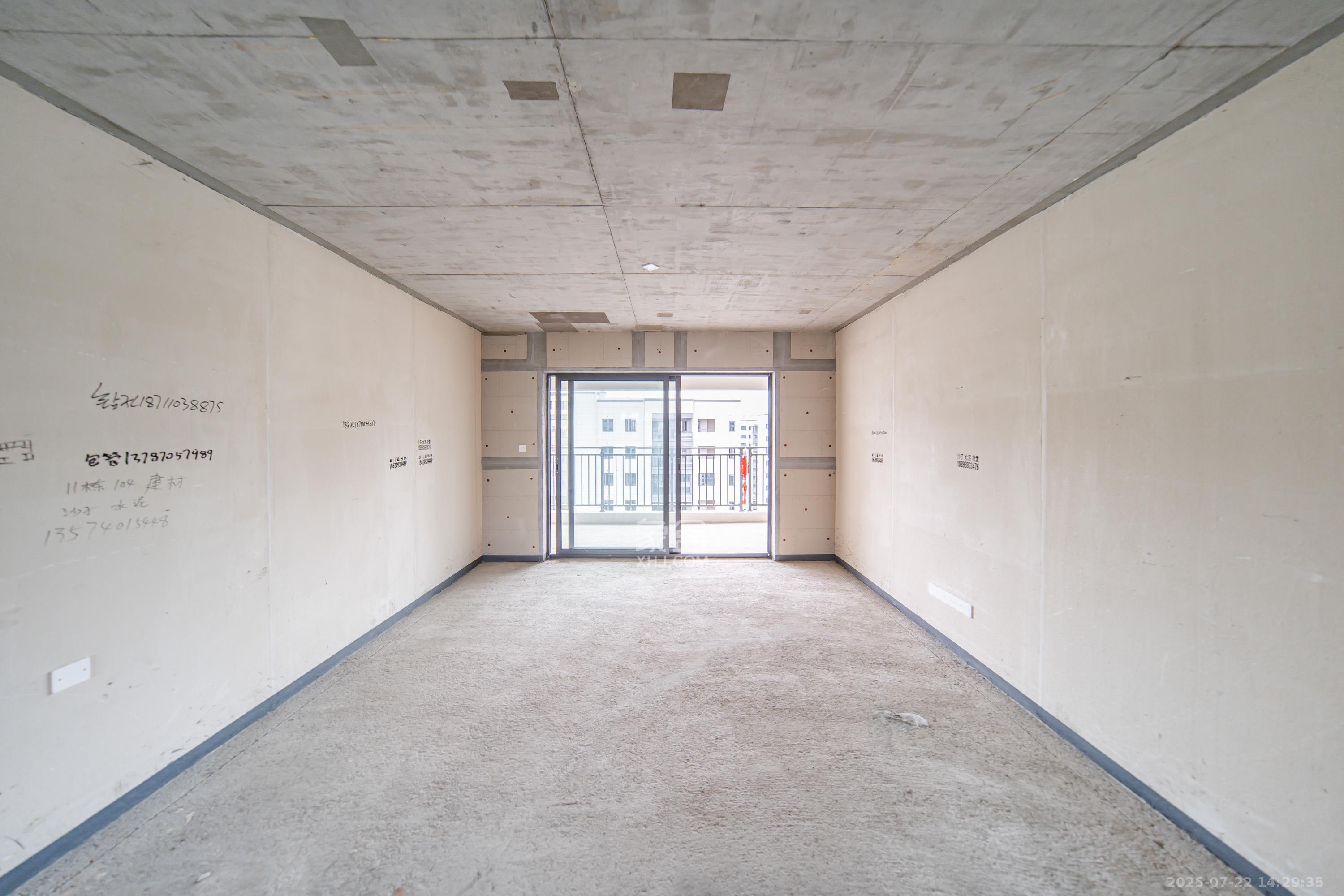 保利长交锦上  4室2厅2卫    164.0万 保利长交锦上  4室2厅2卫    164.0万