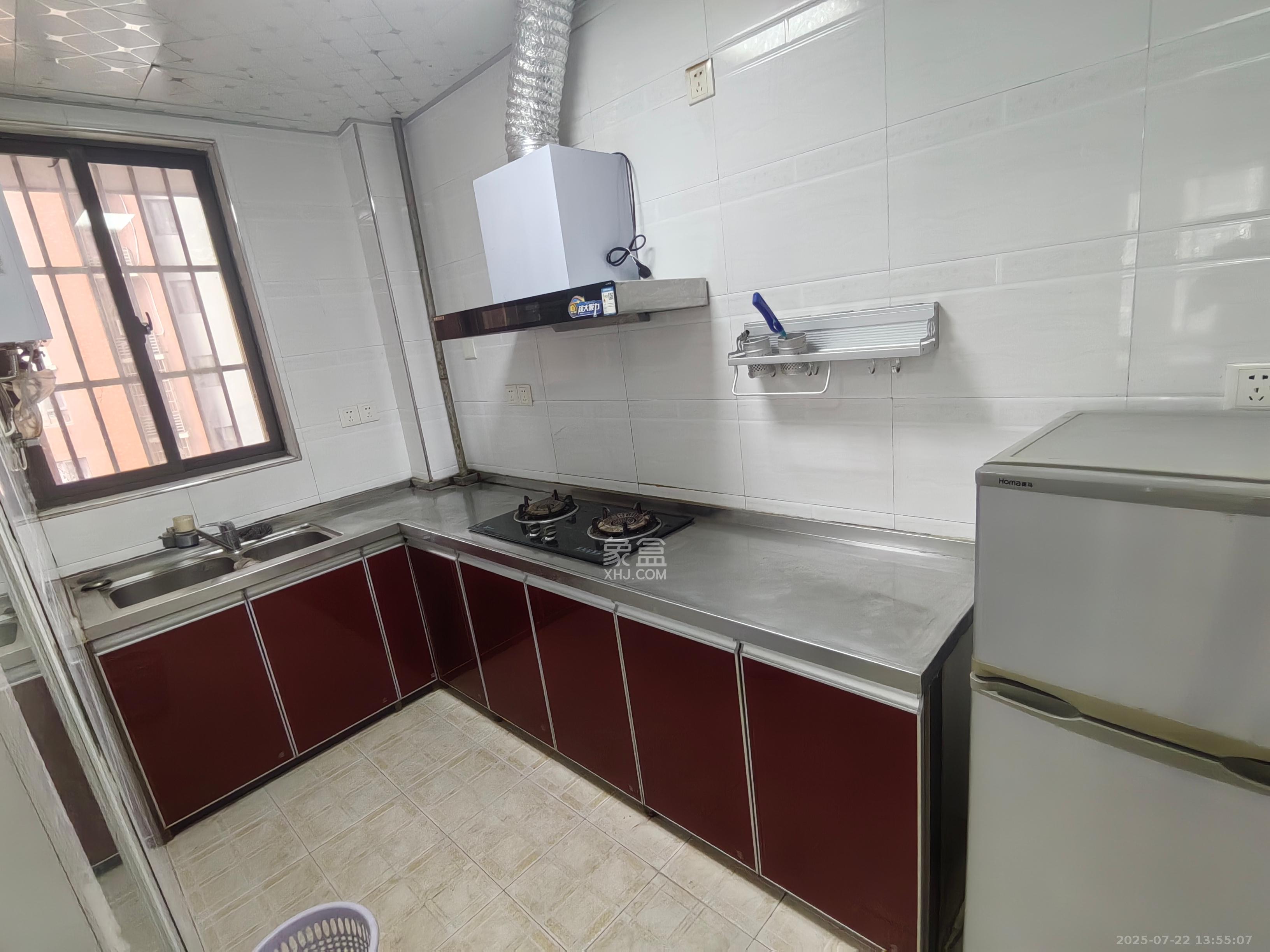 华润凤凰城二期  2室2厅1卫    1500.0元/月 华润凤凰城二期  2室2厅1卫    1500.0元/月室内图