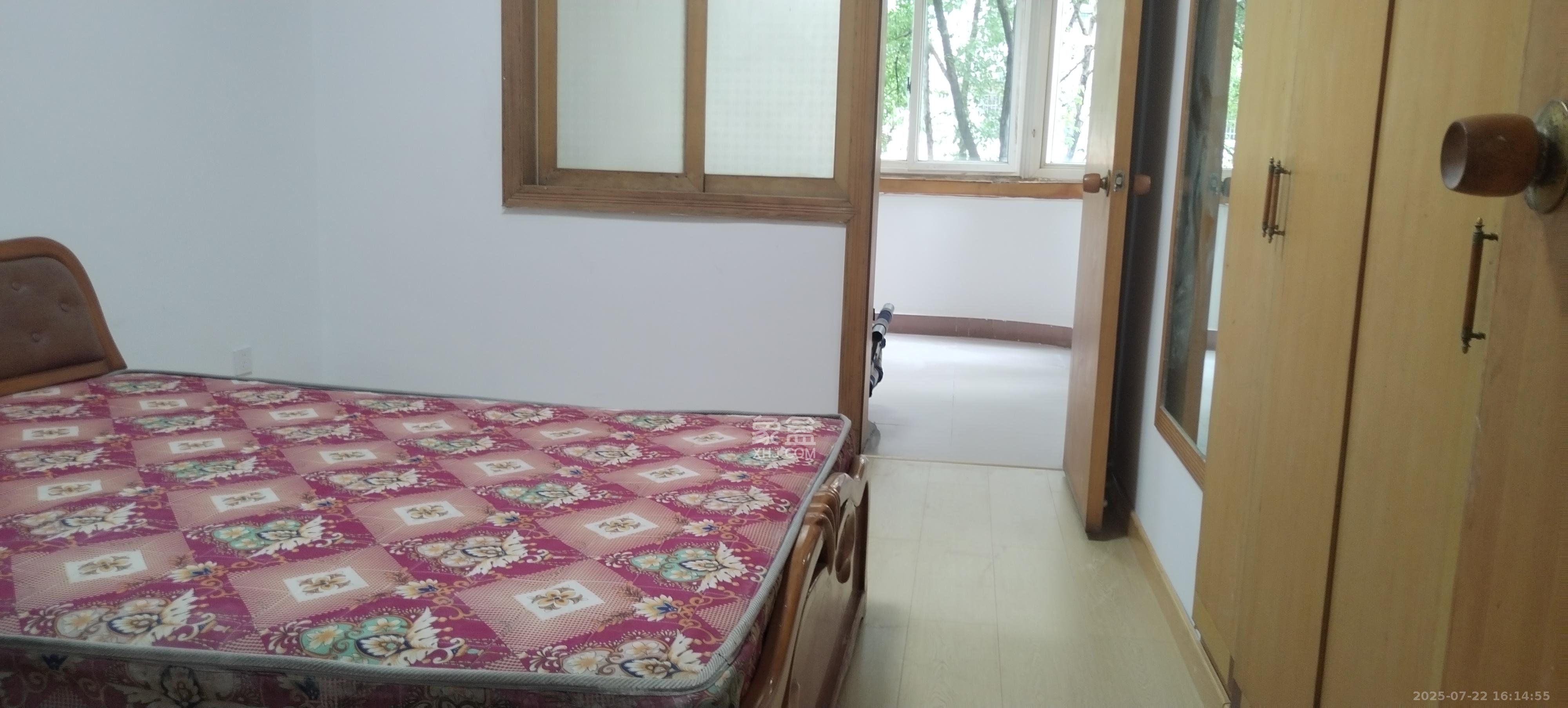 香樟路省委党校  4室2厅1卫    2500.0元/月室内图